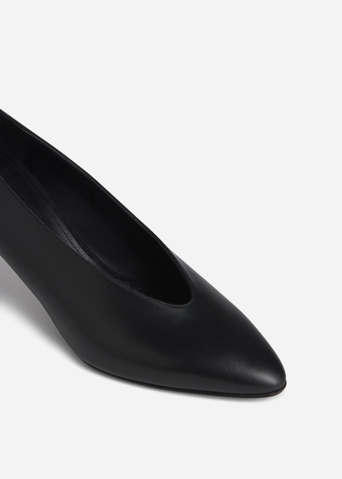 Pointed Kitten Heel in Leather - Black, image 3 of 5