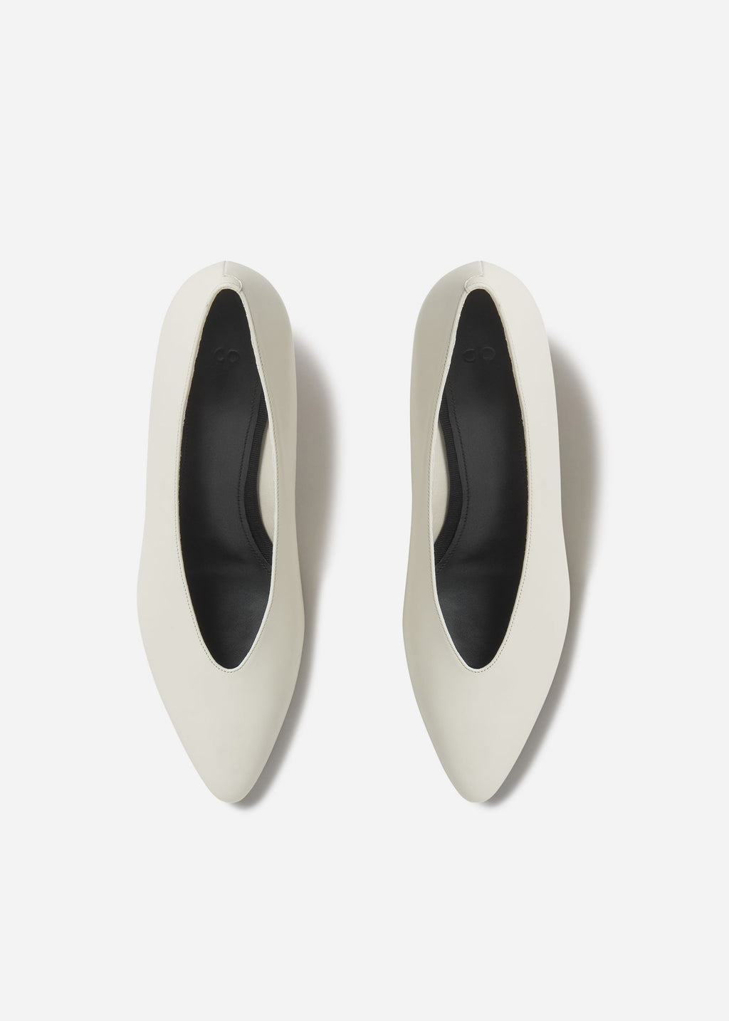 Pointed Kitten Heel in Leather - Ivory - CO