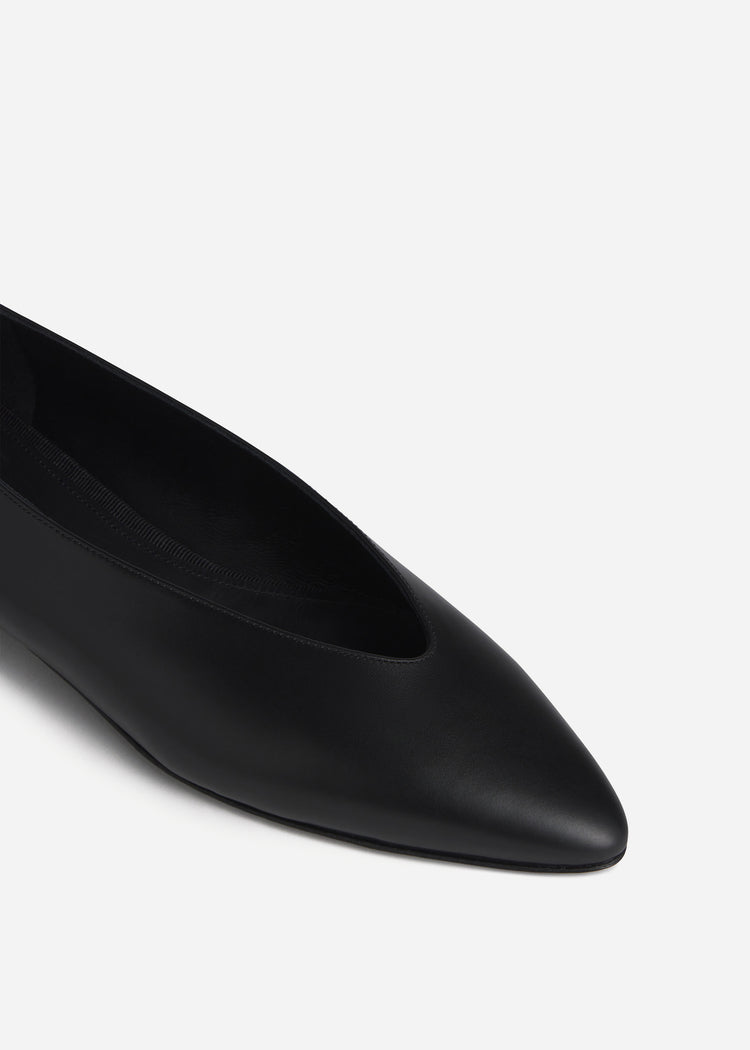 Pointed Ballerina Leather Flat in Black, image 3 of 5