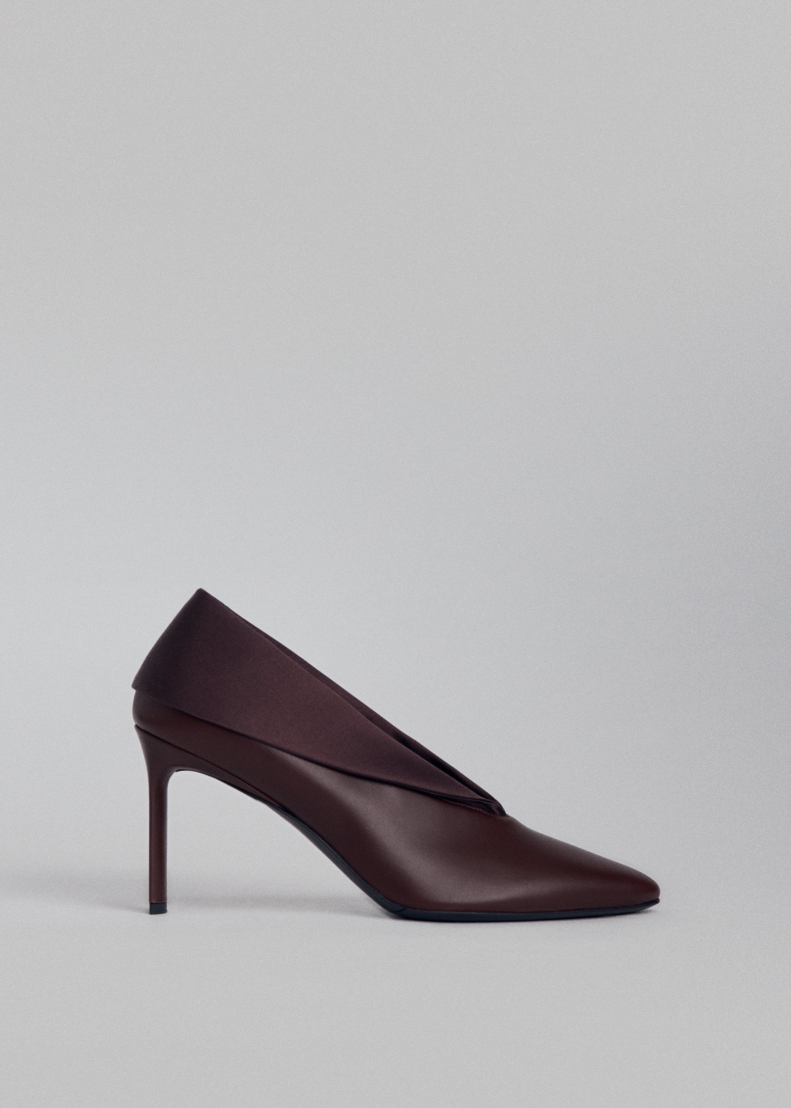 Collared V Neck High Heel Pump in Smooth Leather - Brown - CO Collections