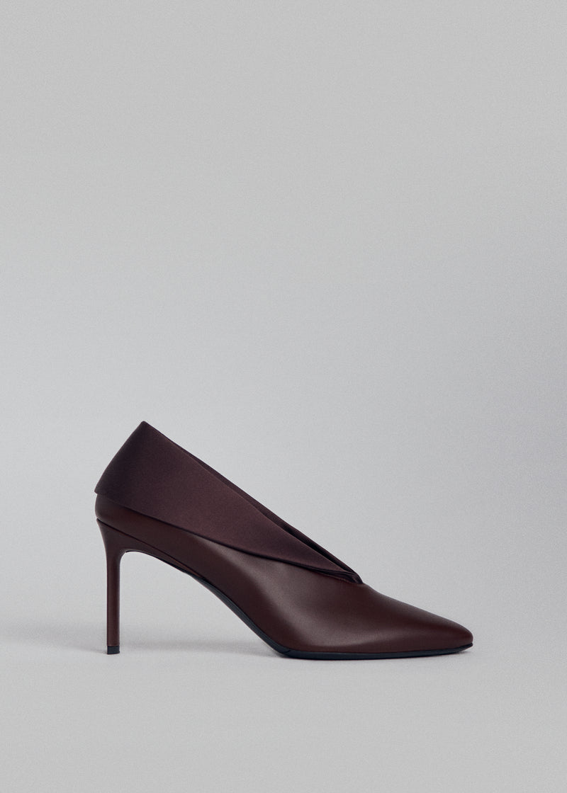 Collared V Neck High Heel Pump in Smooth Leather - Brown - CO
