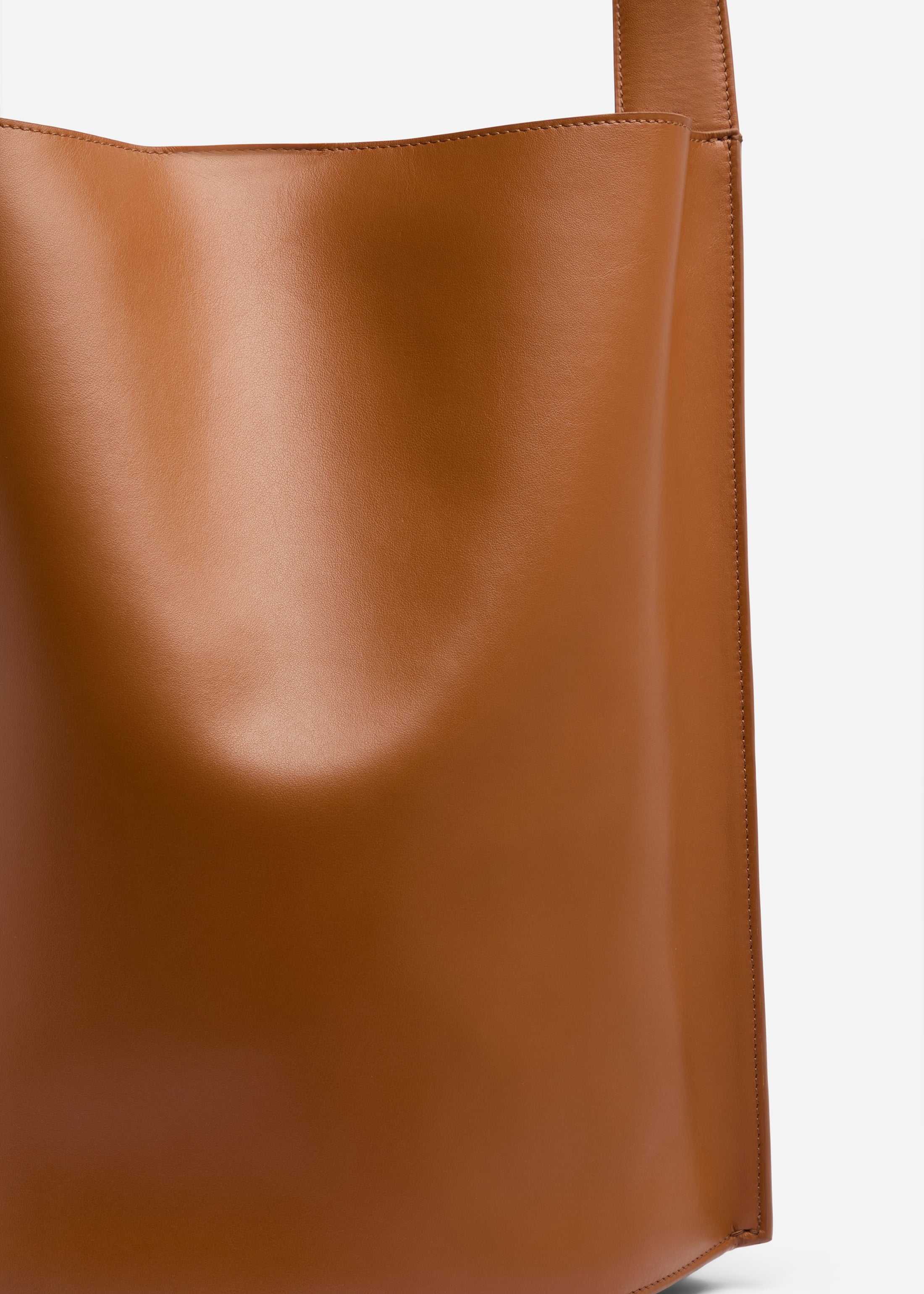 Bucket Tote Bag in Leather - Cognac