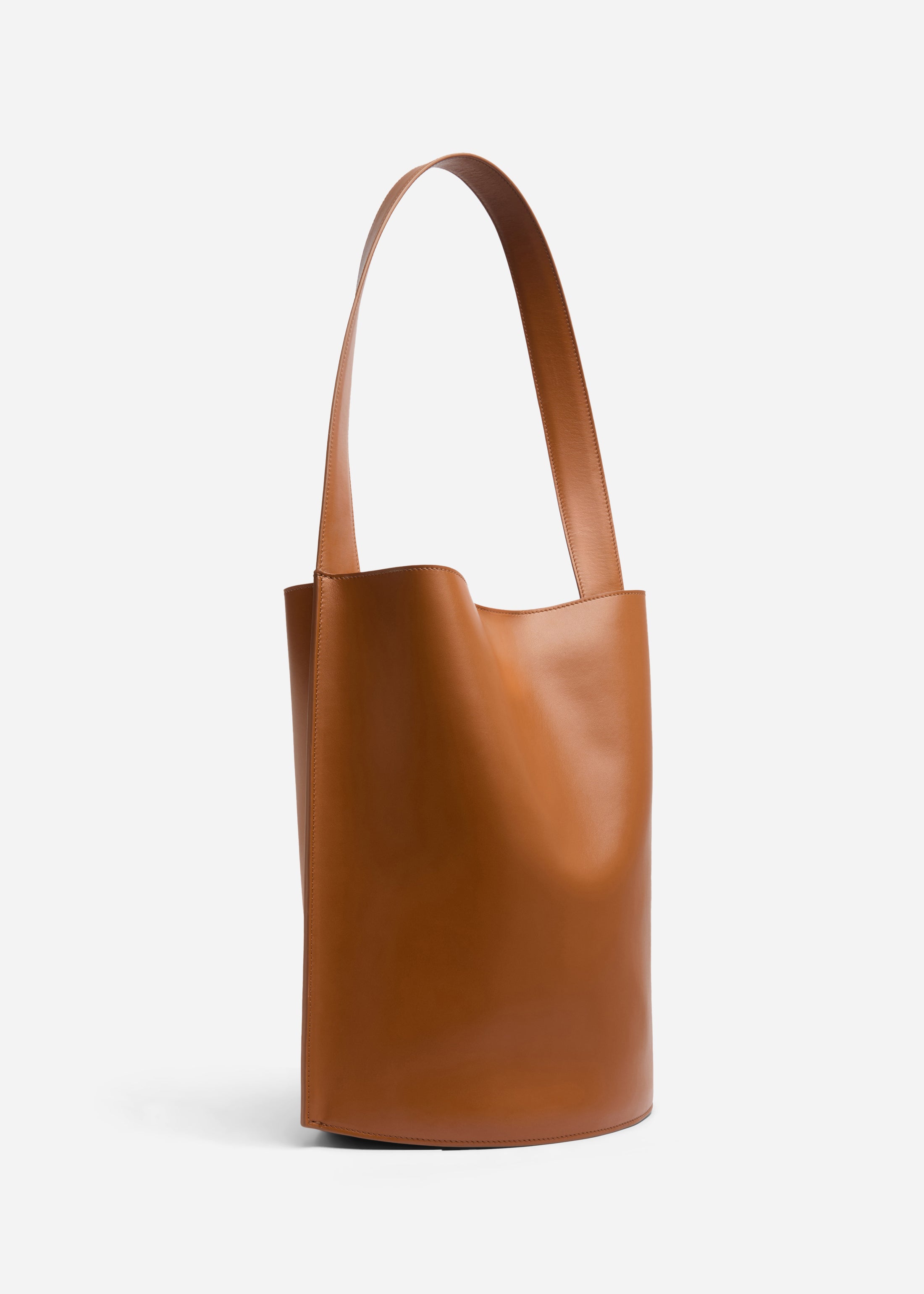 Bucket Tote Bag in Leather - Cognac