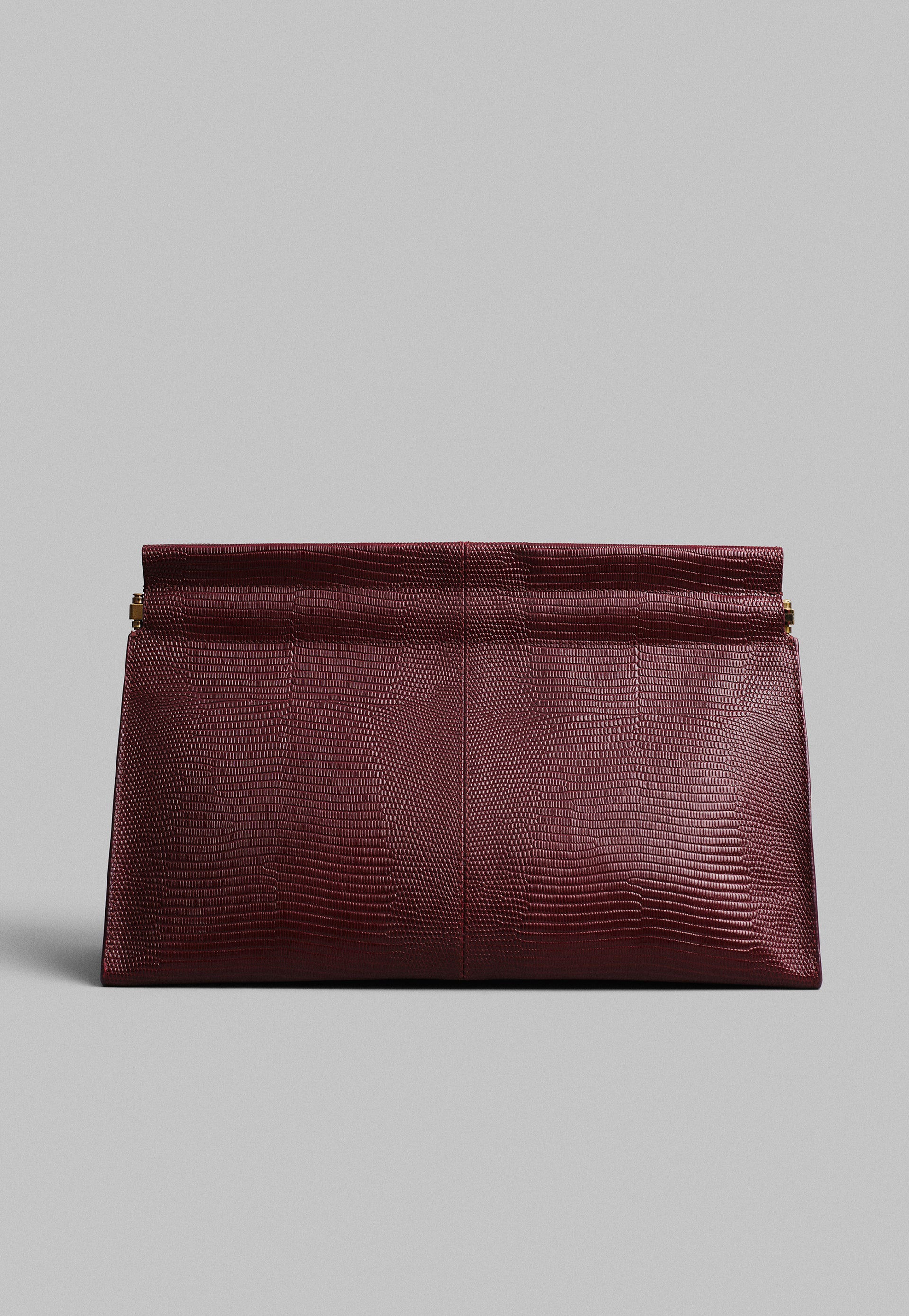 Medium Leather Clutch in Burgundy - Burgundy - CO