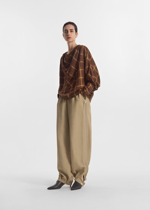 Articulated Vented Pant in Silk Viscose - Khaki, image 2 of 4