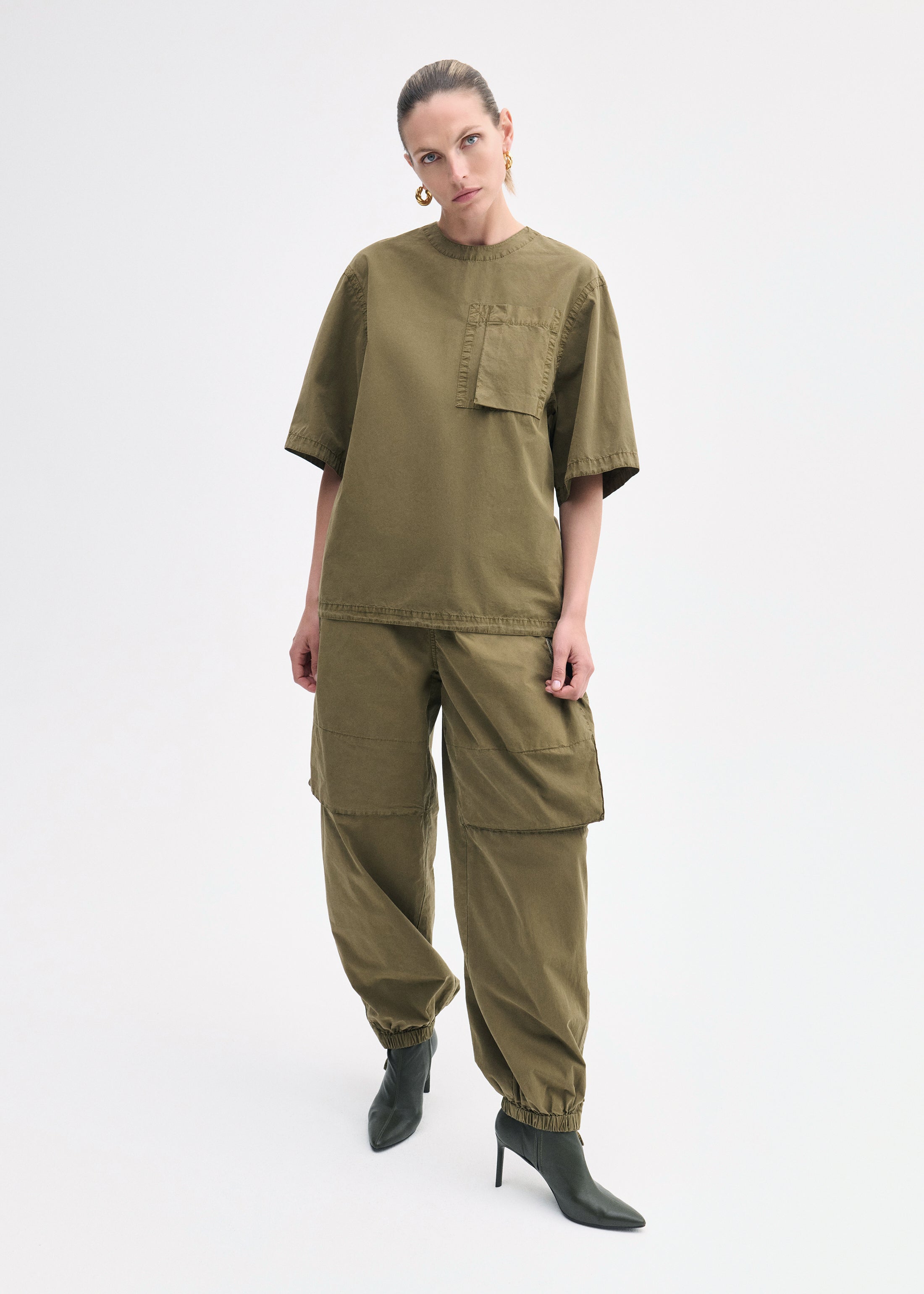 Oversized Shirt in Cotton - Olive