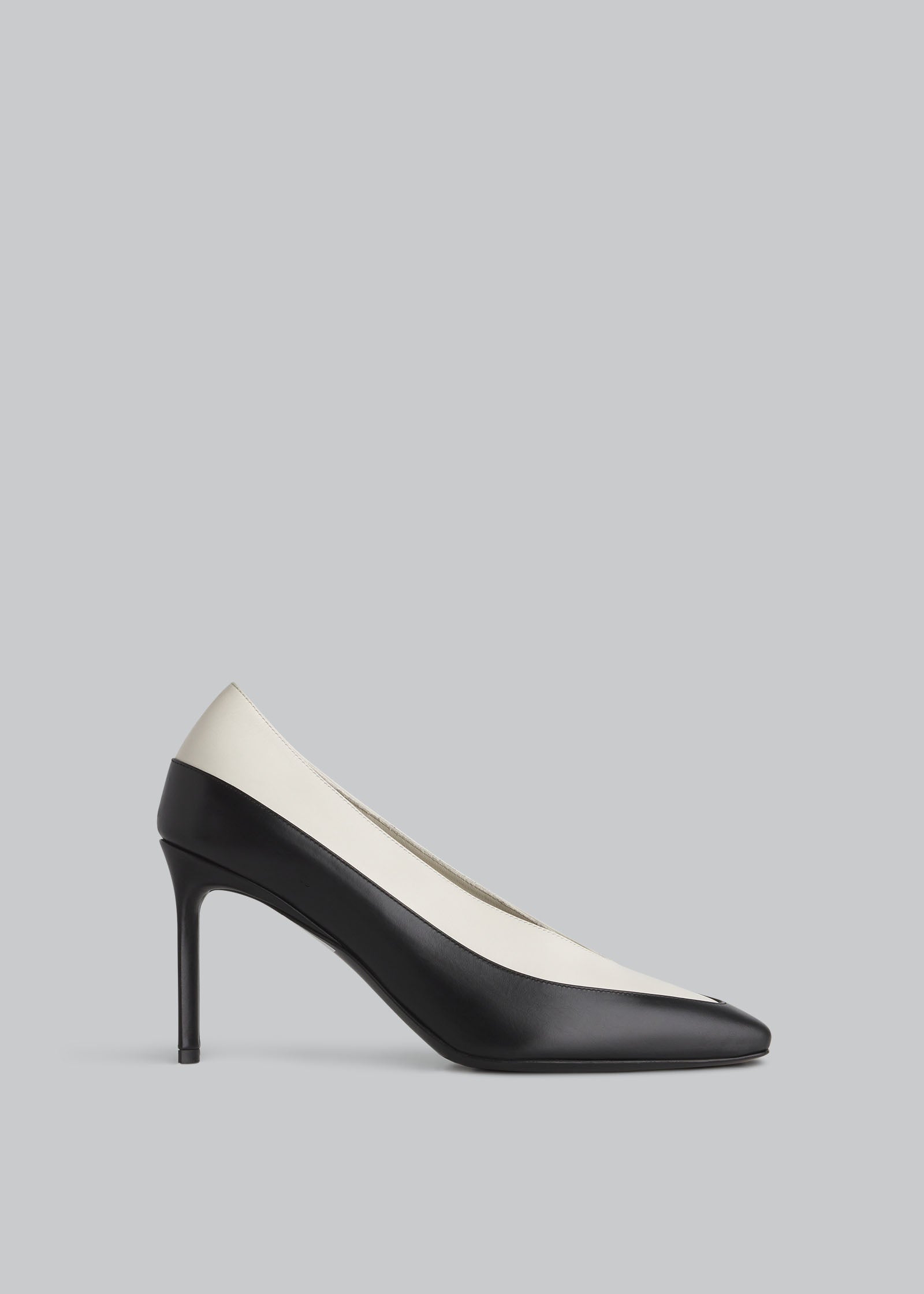 Bicolor V Neck Heel in Calfskin - Black and Ivory - CO