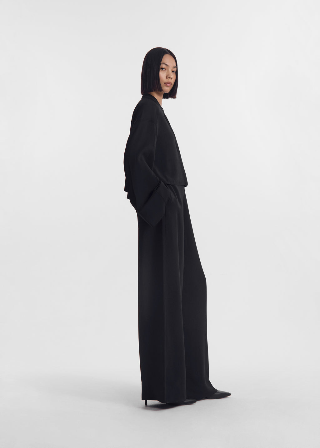 Wide Leg Pant in Crepe - Black - CO