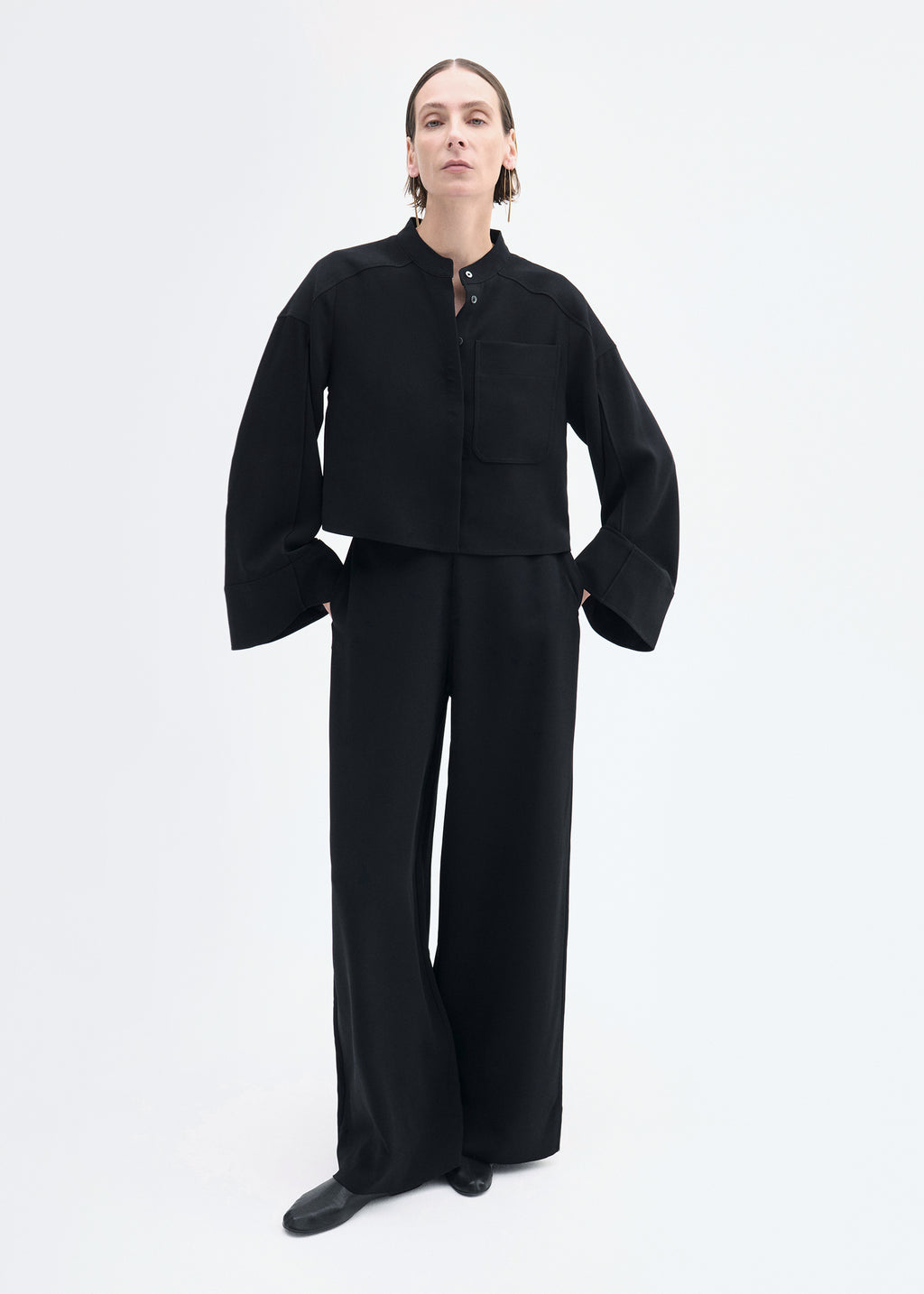 Wide Leg Pant in Crepe - Black - CO