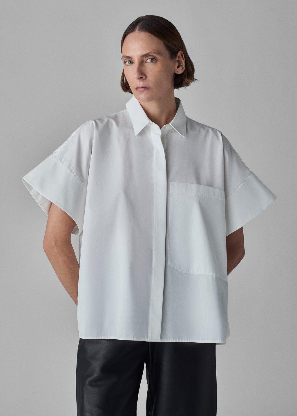 Boxy Short Sleeve Shirt in Cotton Poplin - White - CO