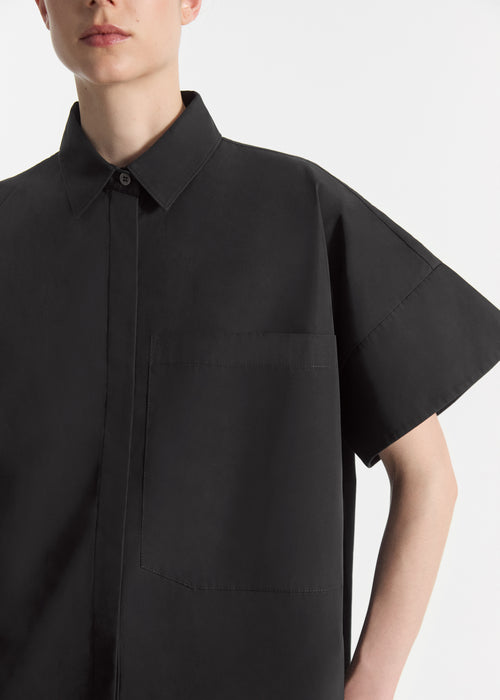 Boxy Short Sleeve Shirt in Cotton Poplin - Black, image 2 of 5