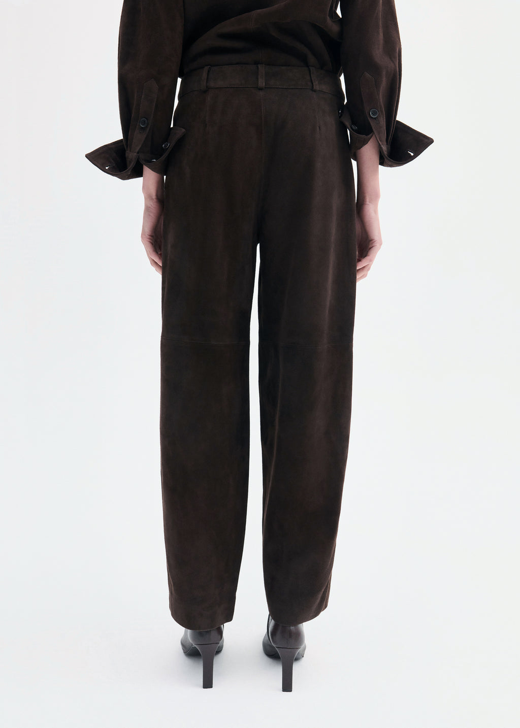 Curved Trouser in Suede - Chocolate - CO