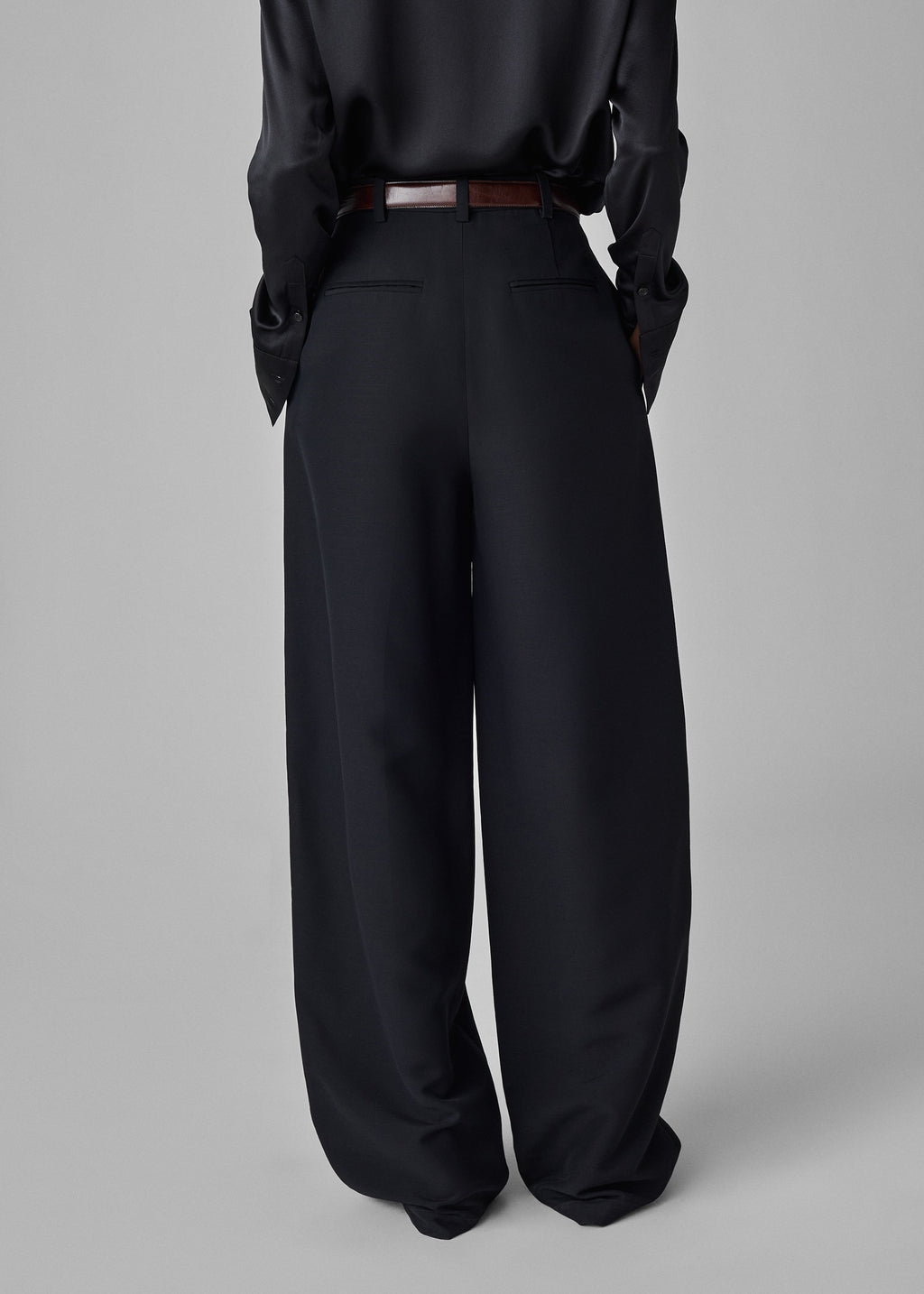 Pleated Barrel Trouser in Faille - Black - CO