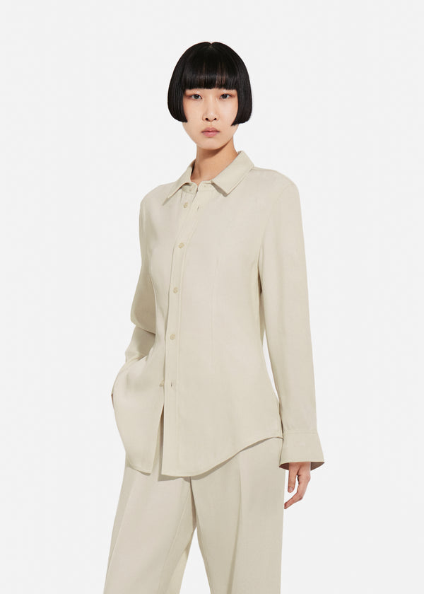 Fitted Collared Shirt in Viscose Twill - Pearl - CO