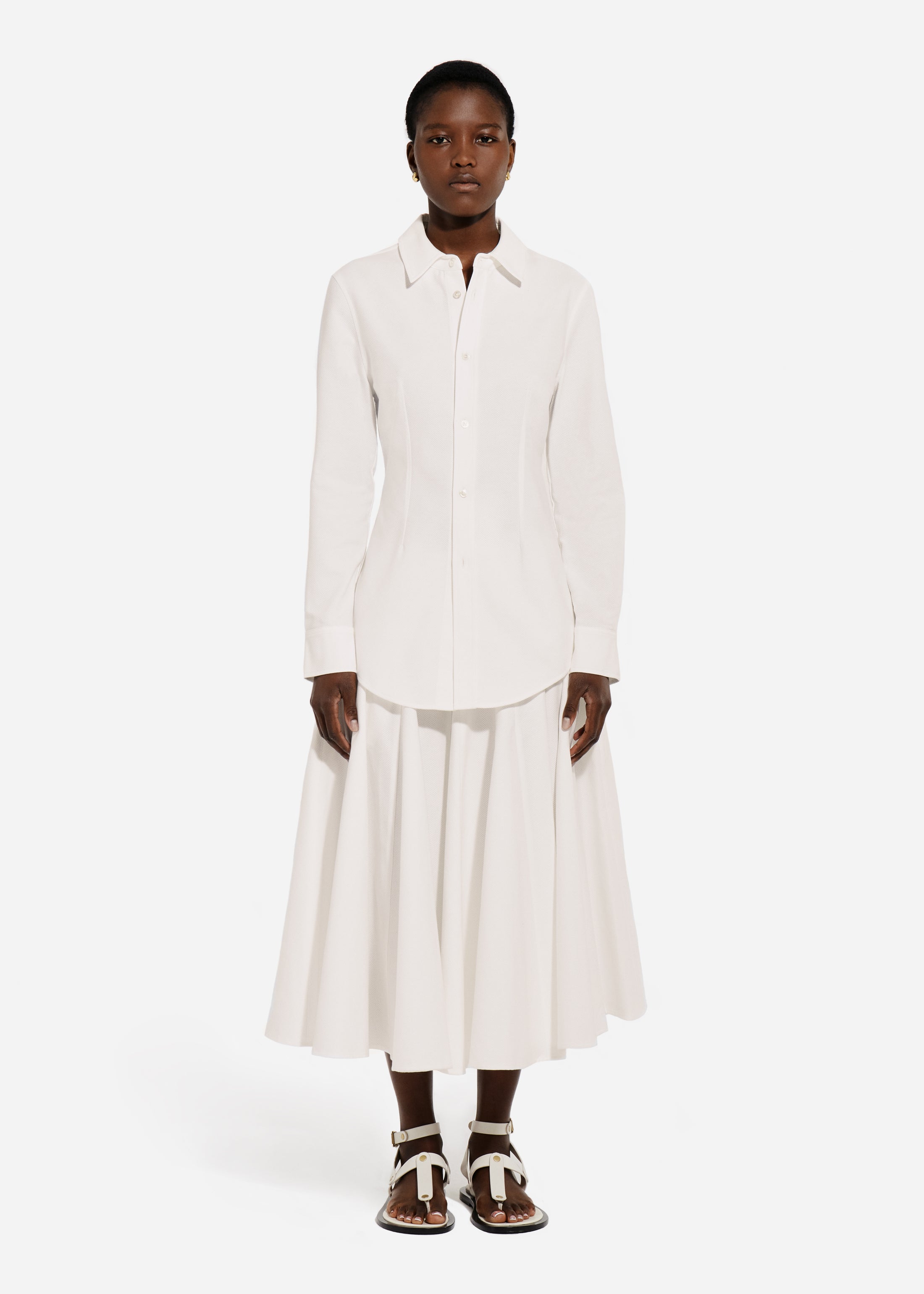 Fitted Button Down Shirt in Cotton Pique - White