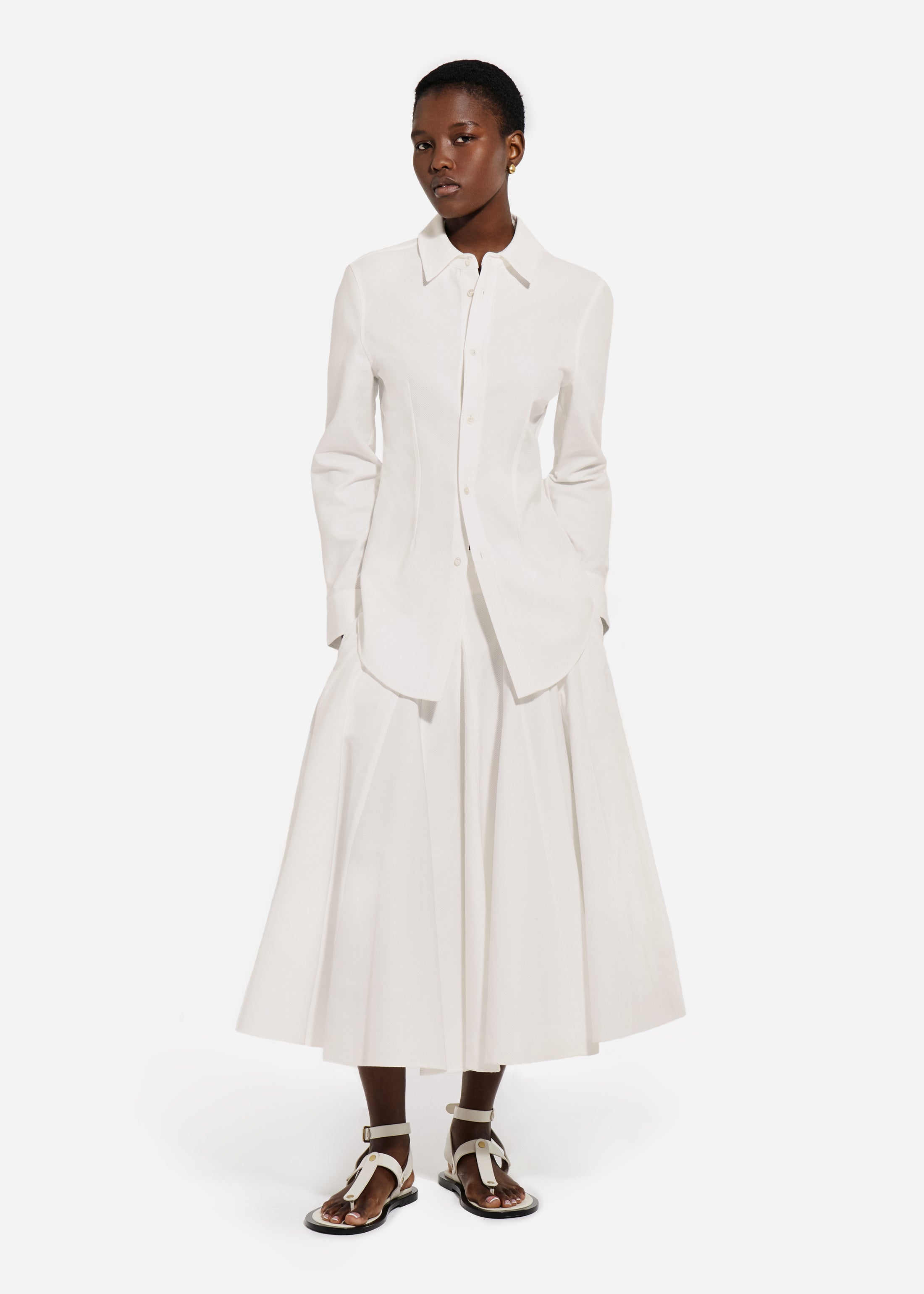 Fitted Button Down Shirt in Cotton Pique - White