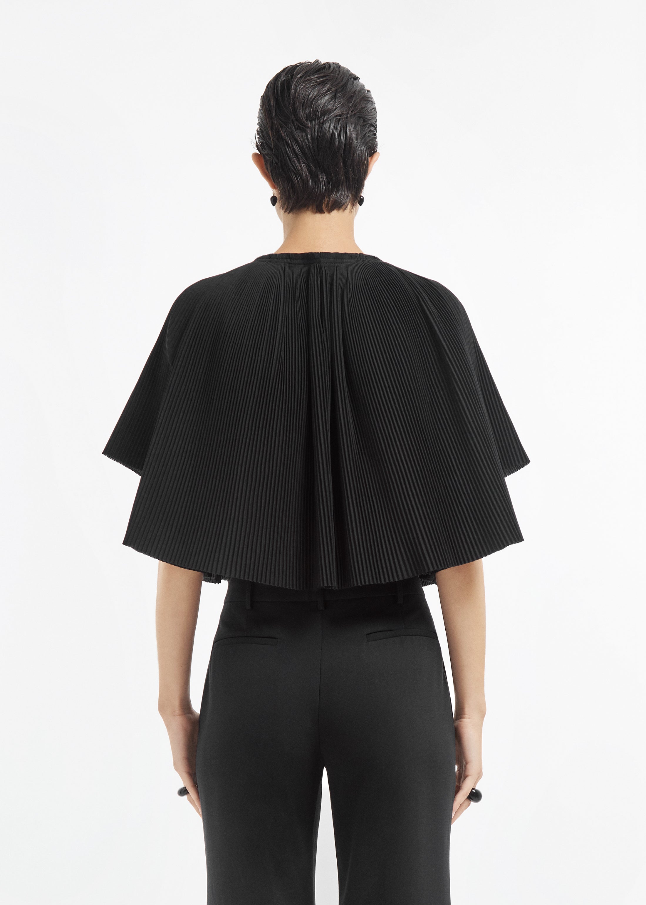 Crinkle Cut Cape Top in Plisse - Black