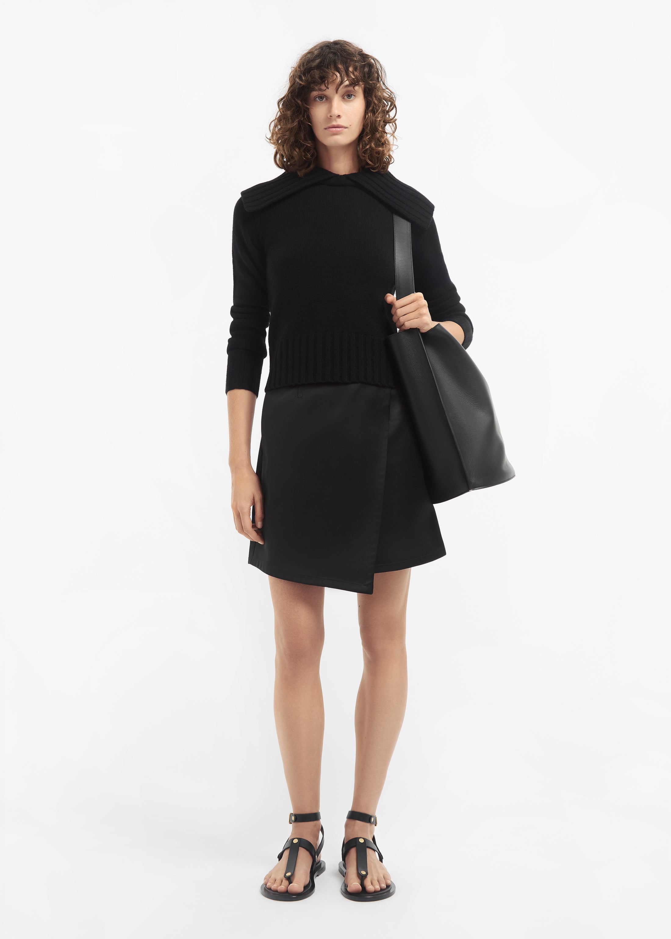 Bucket Tote Bag in Leather - Black