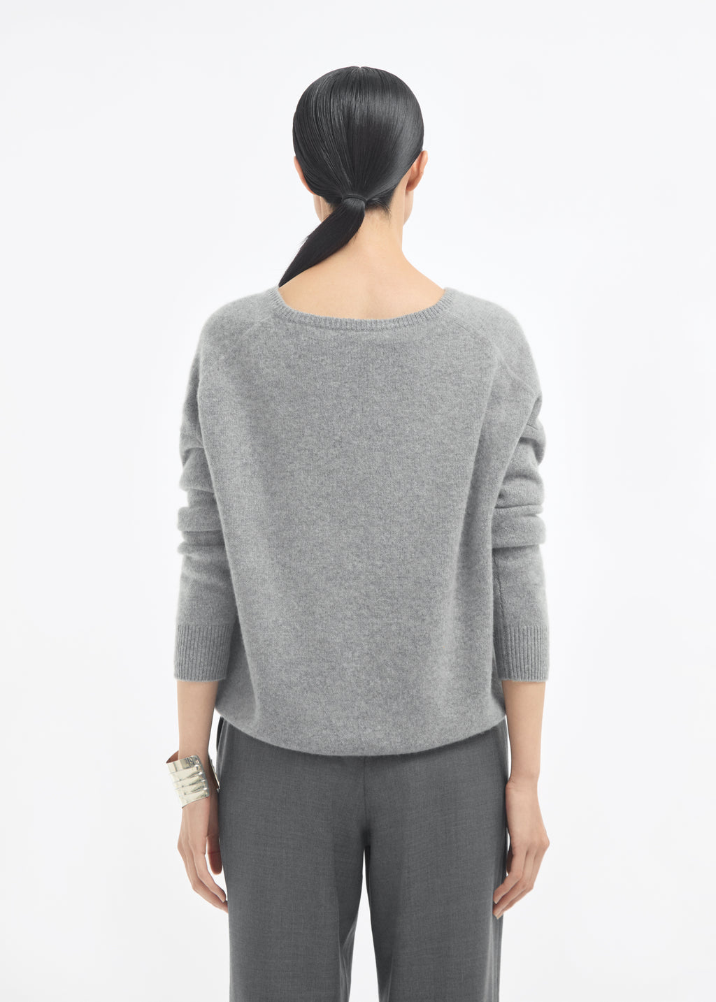 V-Neck Sweater in Cashmere - Grey - CO