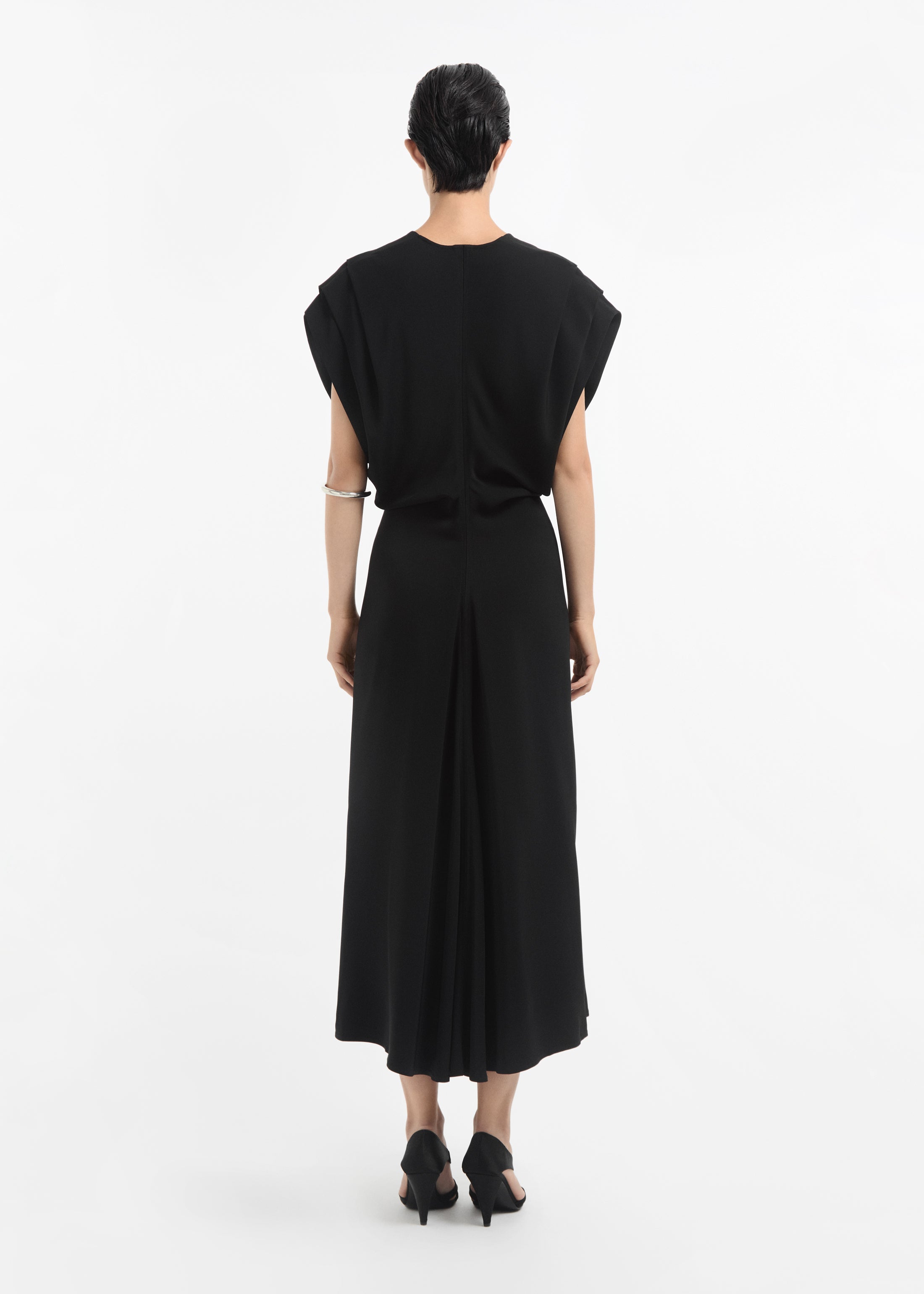 Banana Cut Shift Dress in Viscose - Black