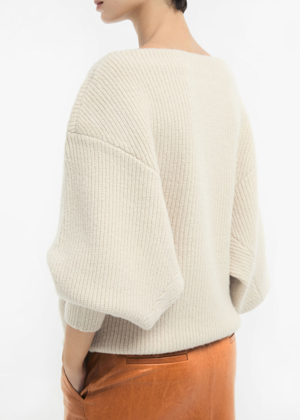Oversized Boatneck Sweater in Wool Cashmere - Ivory - CO