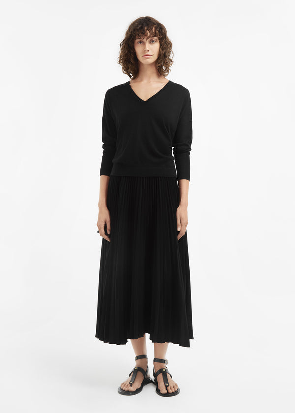 Pleated Elastic Waist Skirt in Stretch Crepe - Black - CO