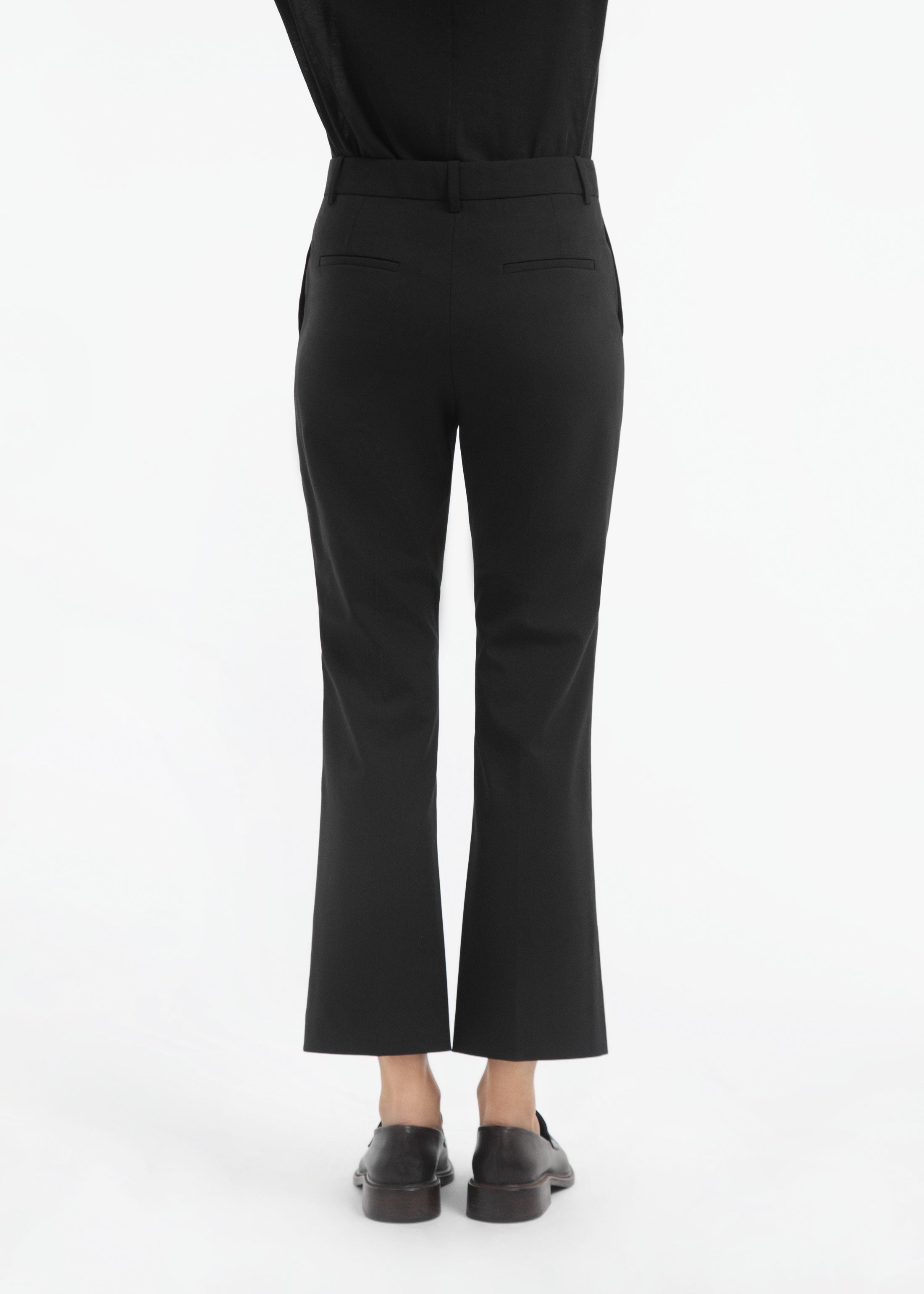 Cropped Flared Pant in Wool - Black
