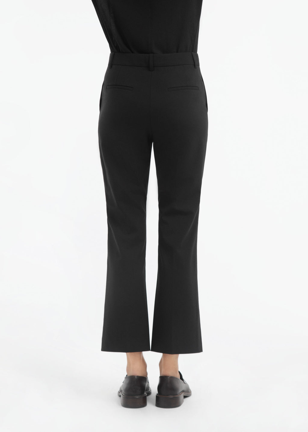 Cropped Flared Pant in Wool - Black - CO