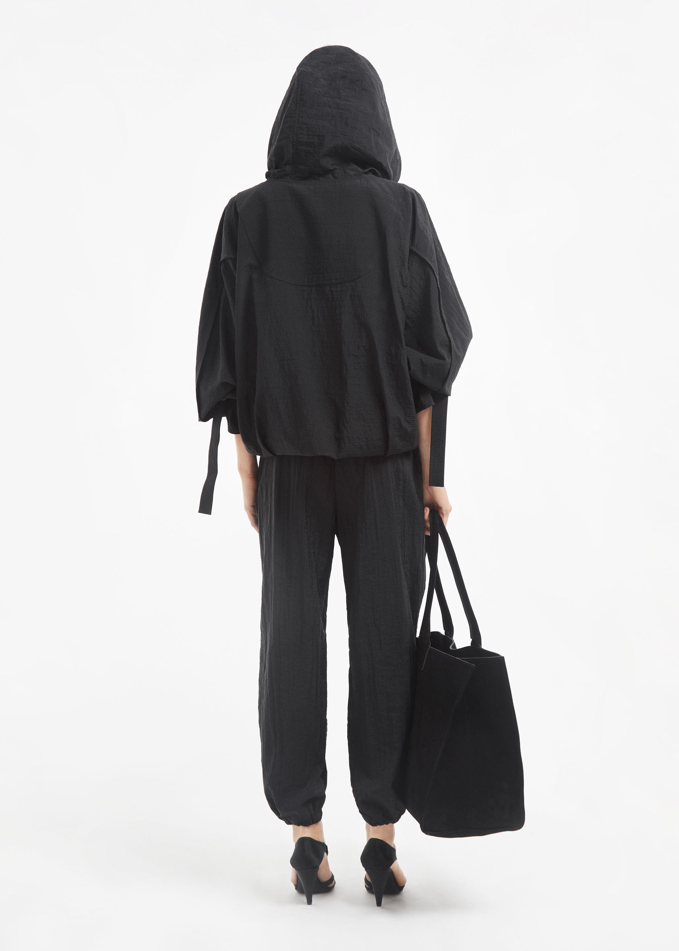 Sports Pullover in Recycled Nylon - Black
