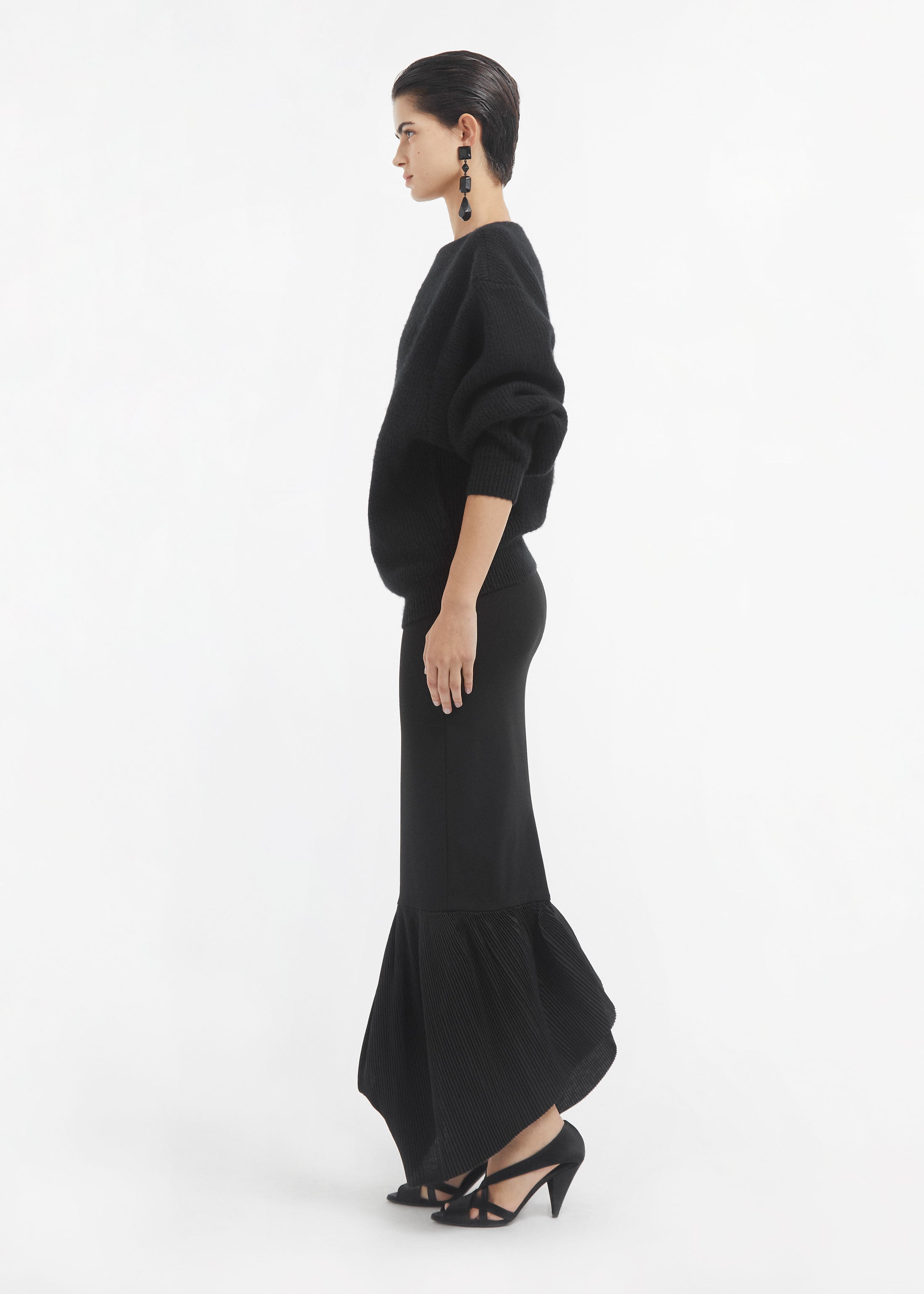 Oversized Boatneck Sweater in Wool Cashmere - Black