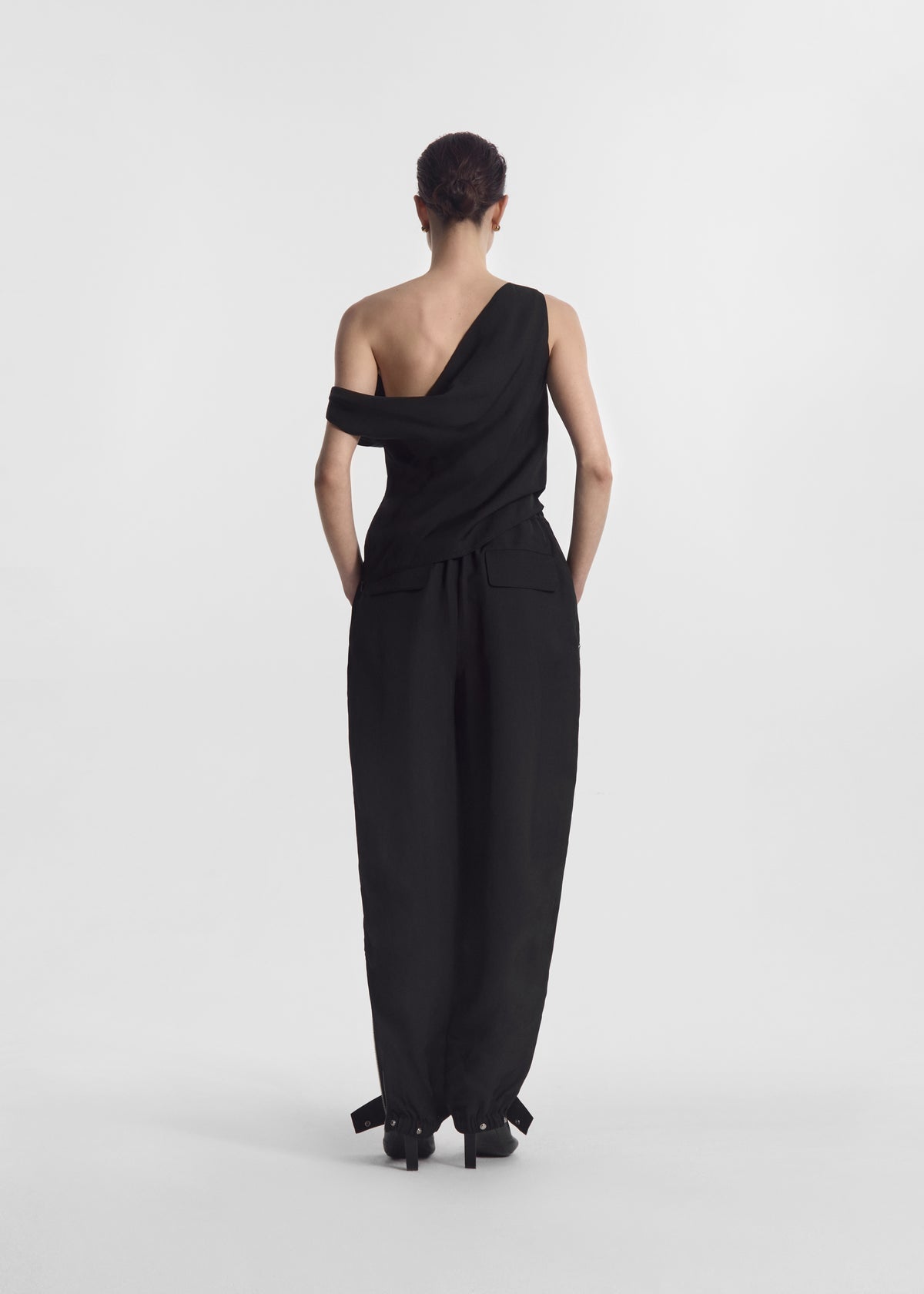 Articulated Vented Pant in Silk Viscose - Black, image 3 of 4