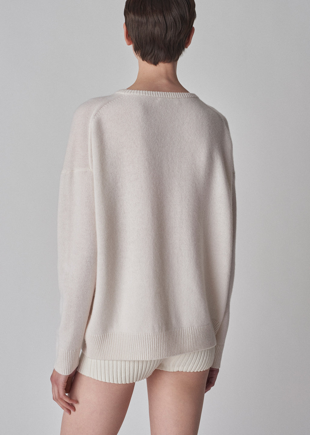 V-Neck Sweater In Cashmere - Ivory - CO