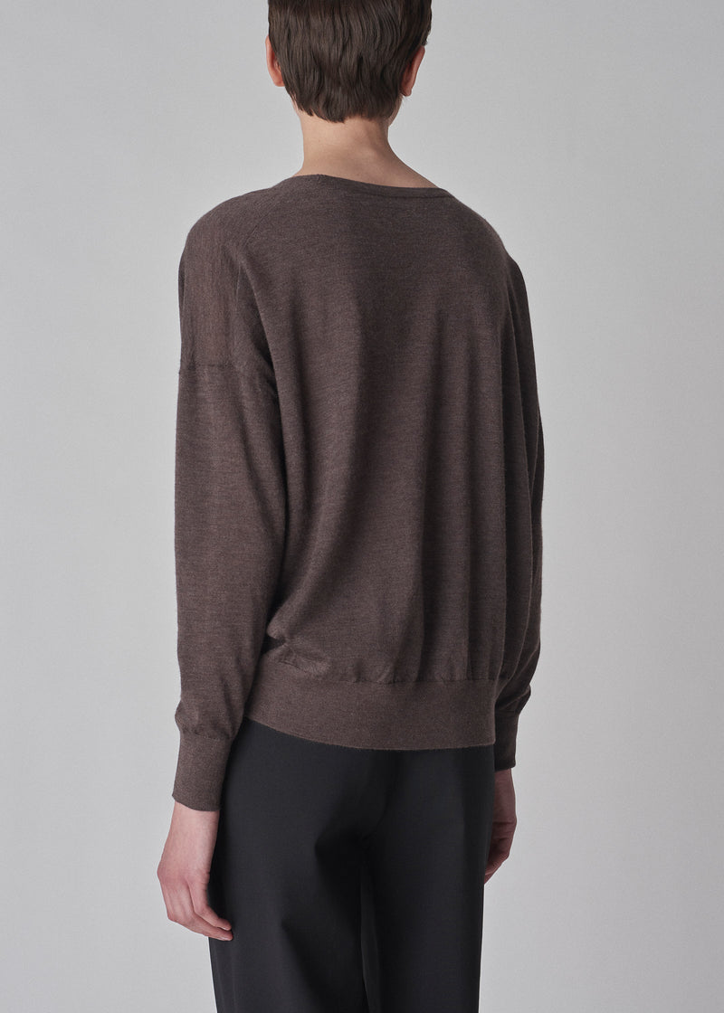 V-Neck Sweater in Fine Cashmere - Brown - CO