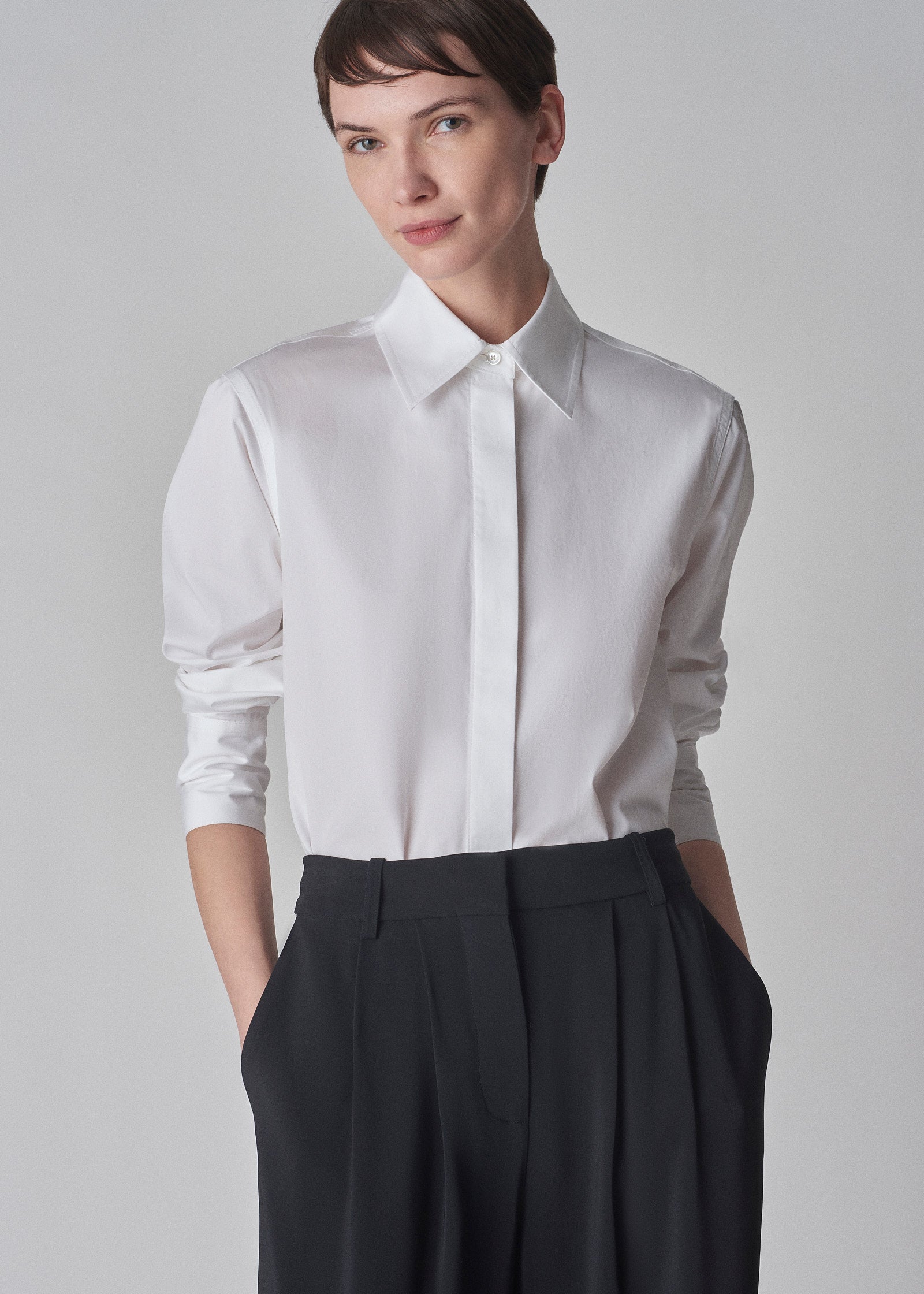 Fitted Shirt in Cotton Poplin - White - CO Collections