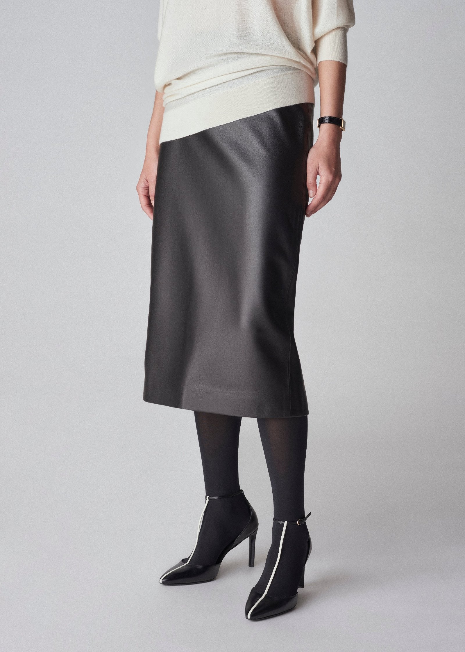 Midi Pencil Skirt in Glove Leather - Chocolate