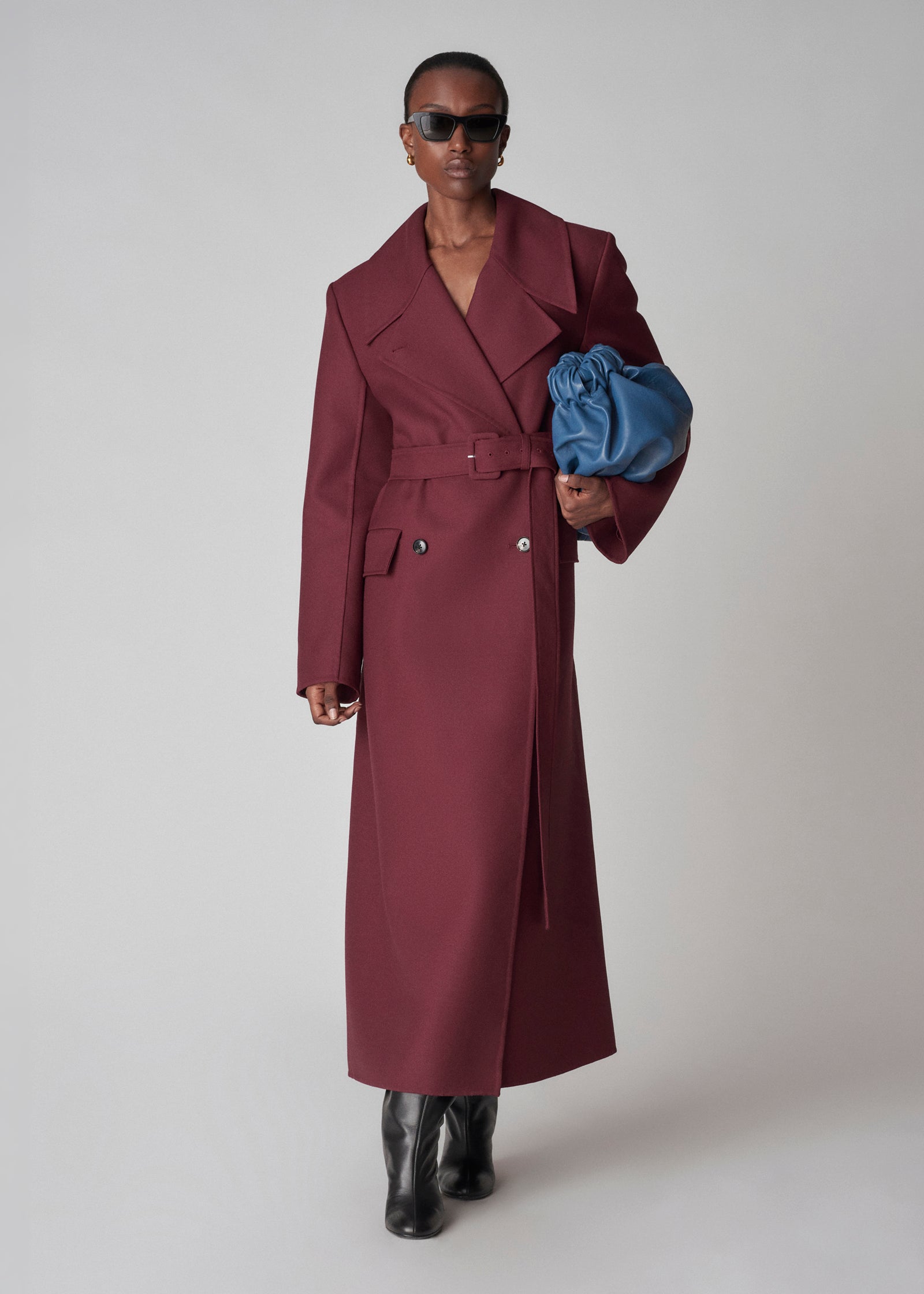 Belted Double Breasted Coat in Virgin Wool - Bordeaux