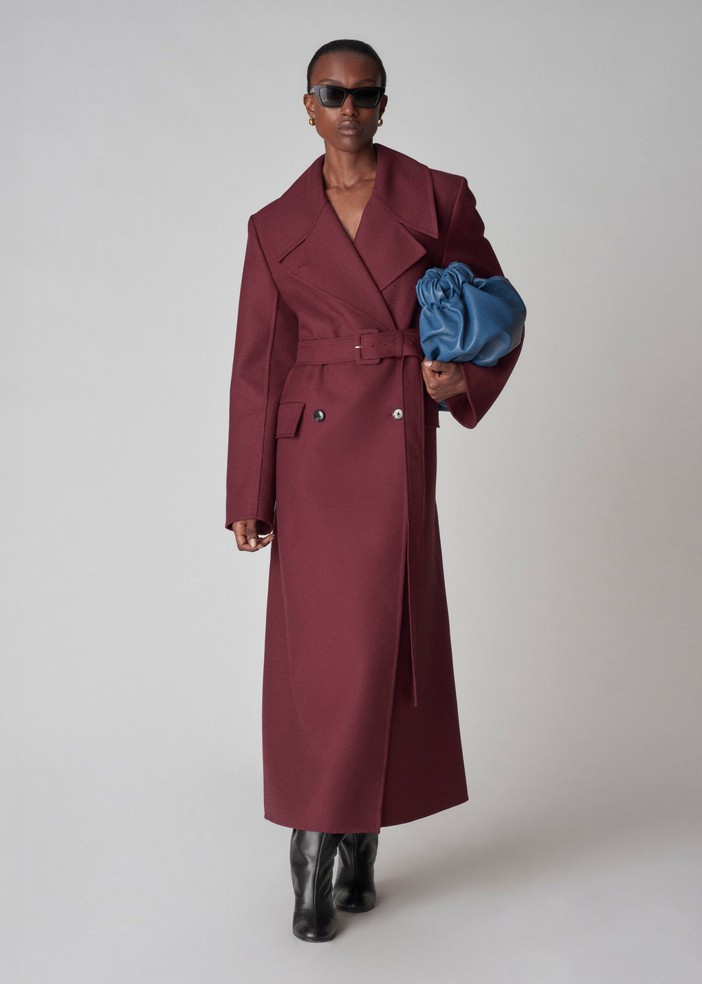 Belted Double Breasted Coat in Virgin Wool - Bordeaux - CO