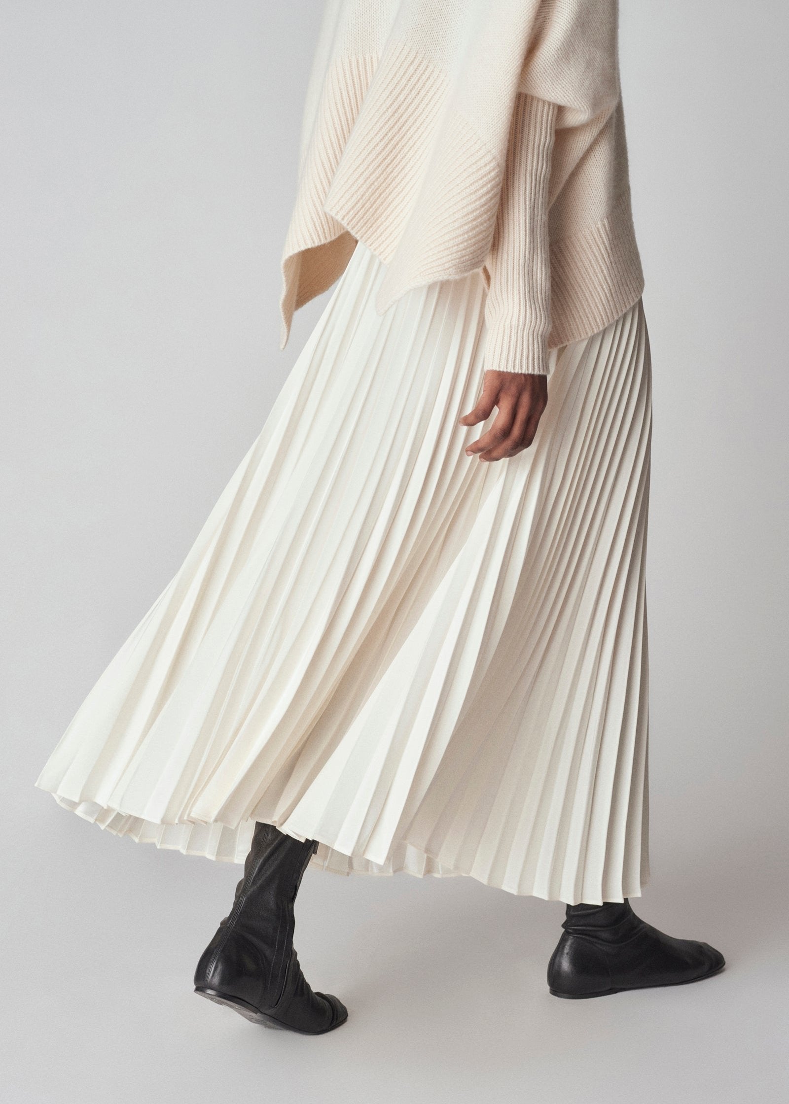 Elastic waist ivory skirts best sale