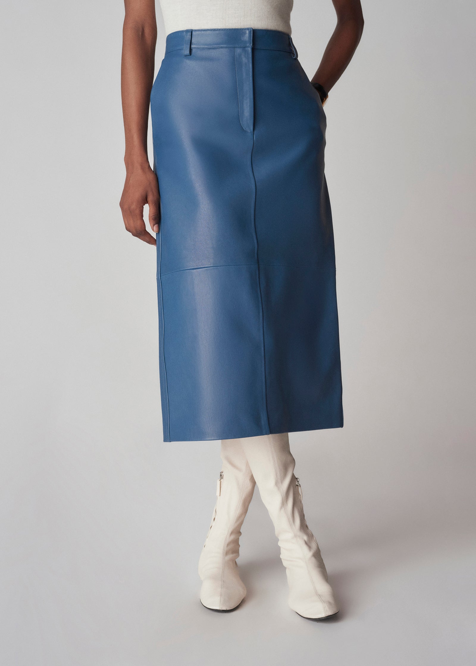 Midi Pencil Skirt in Lambskin - Petrol Blue