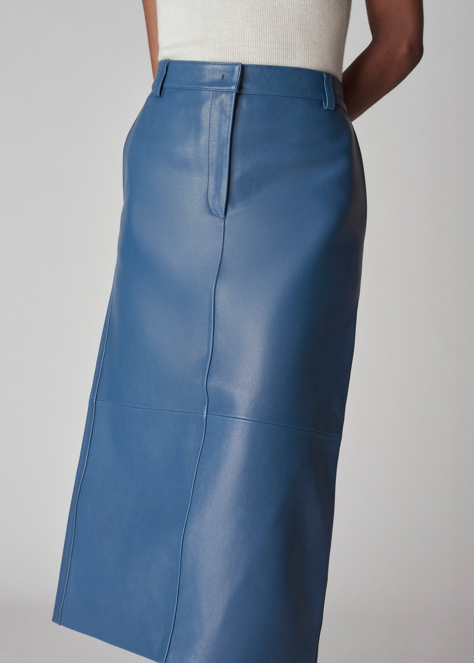 Midi Pencil Skirt in Lambskin - Petrol Blue