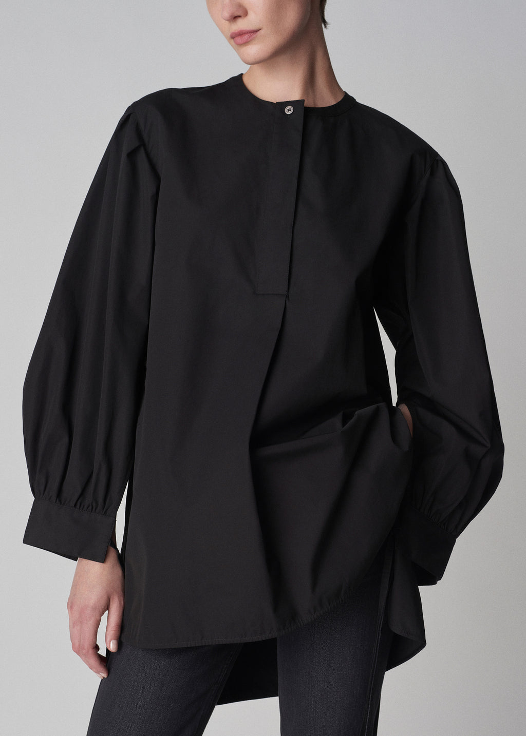 Collarless Tunic Shirt in Cotton Poplin - Black - CO