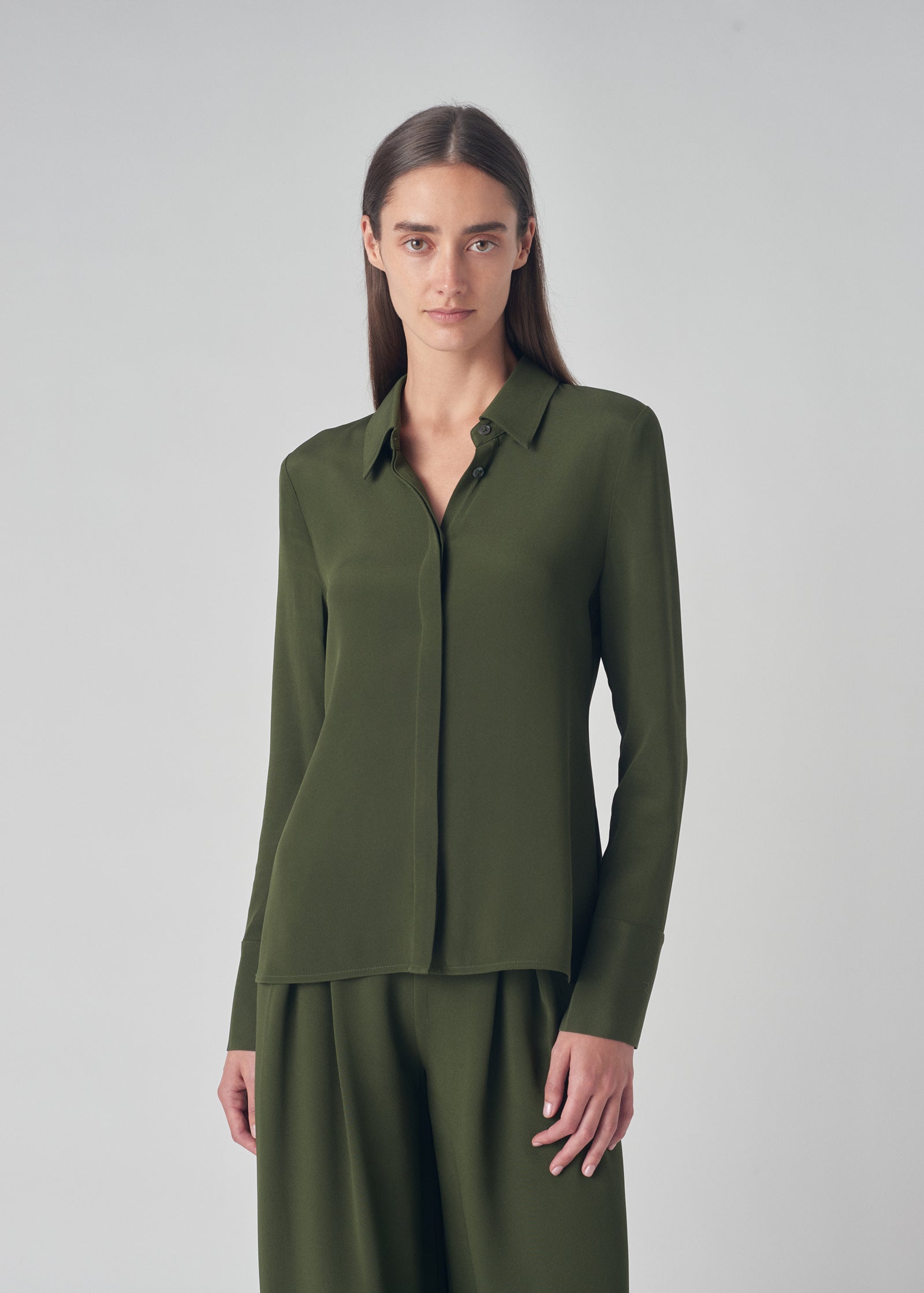 Button Up Shirt in Silk Cady - Green - CO Collections