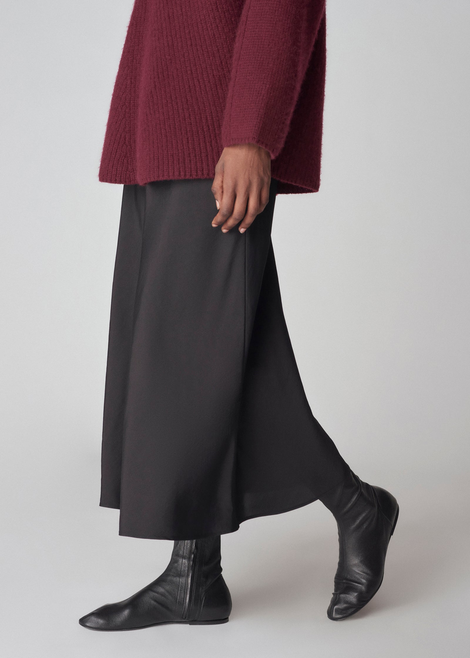 Slip Skirt in Fluid Twill - Black