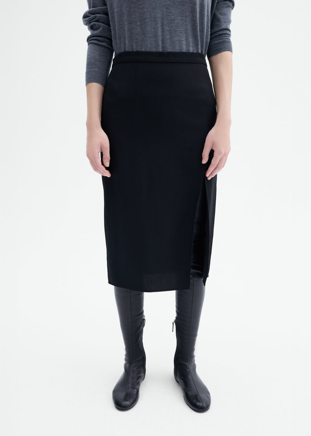 Slim Midi Skirt in Viscose Wool - Black - CO