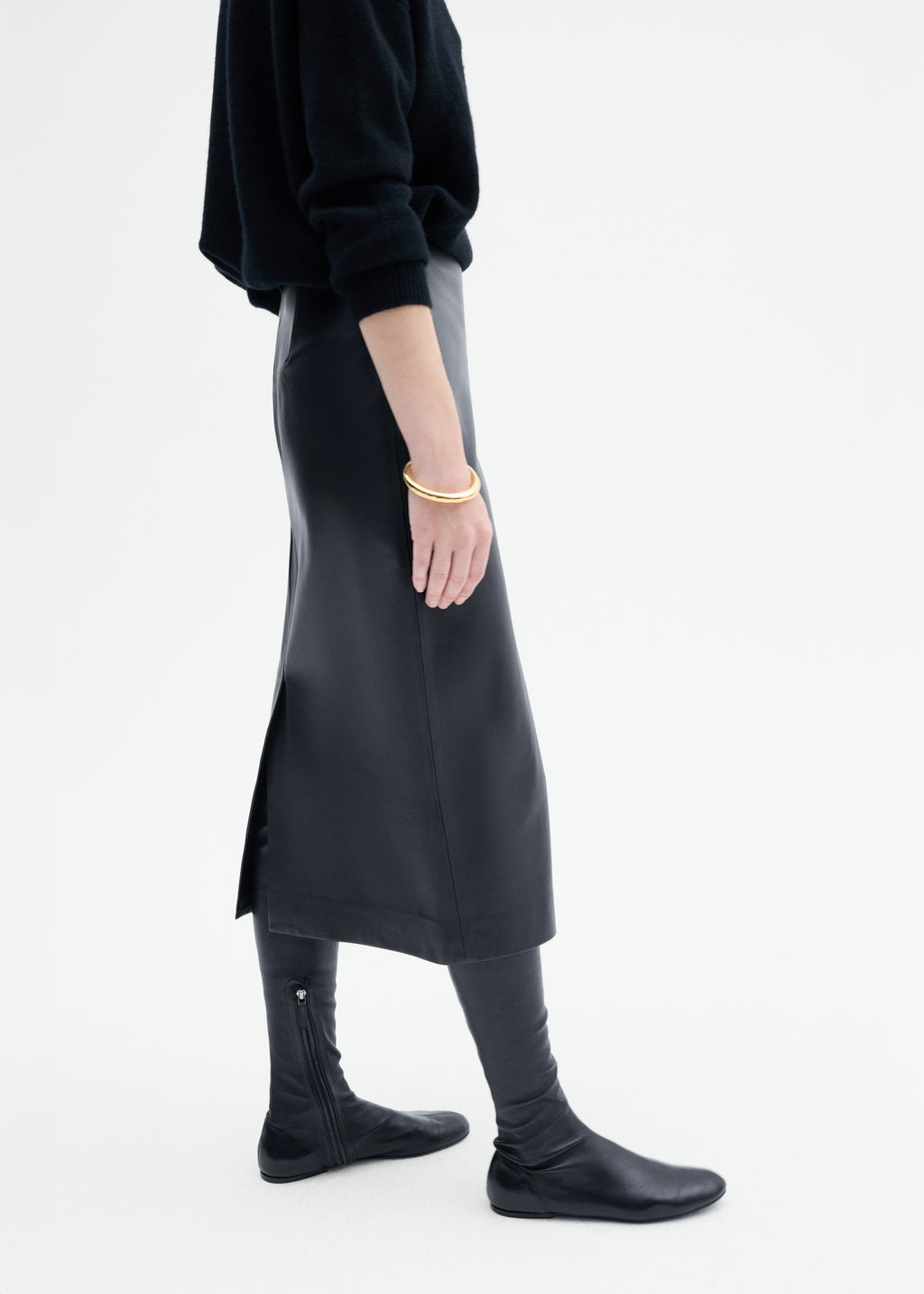 Midi Pencil Skirt in Leather - Black - CO
