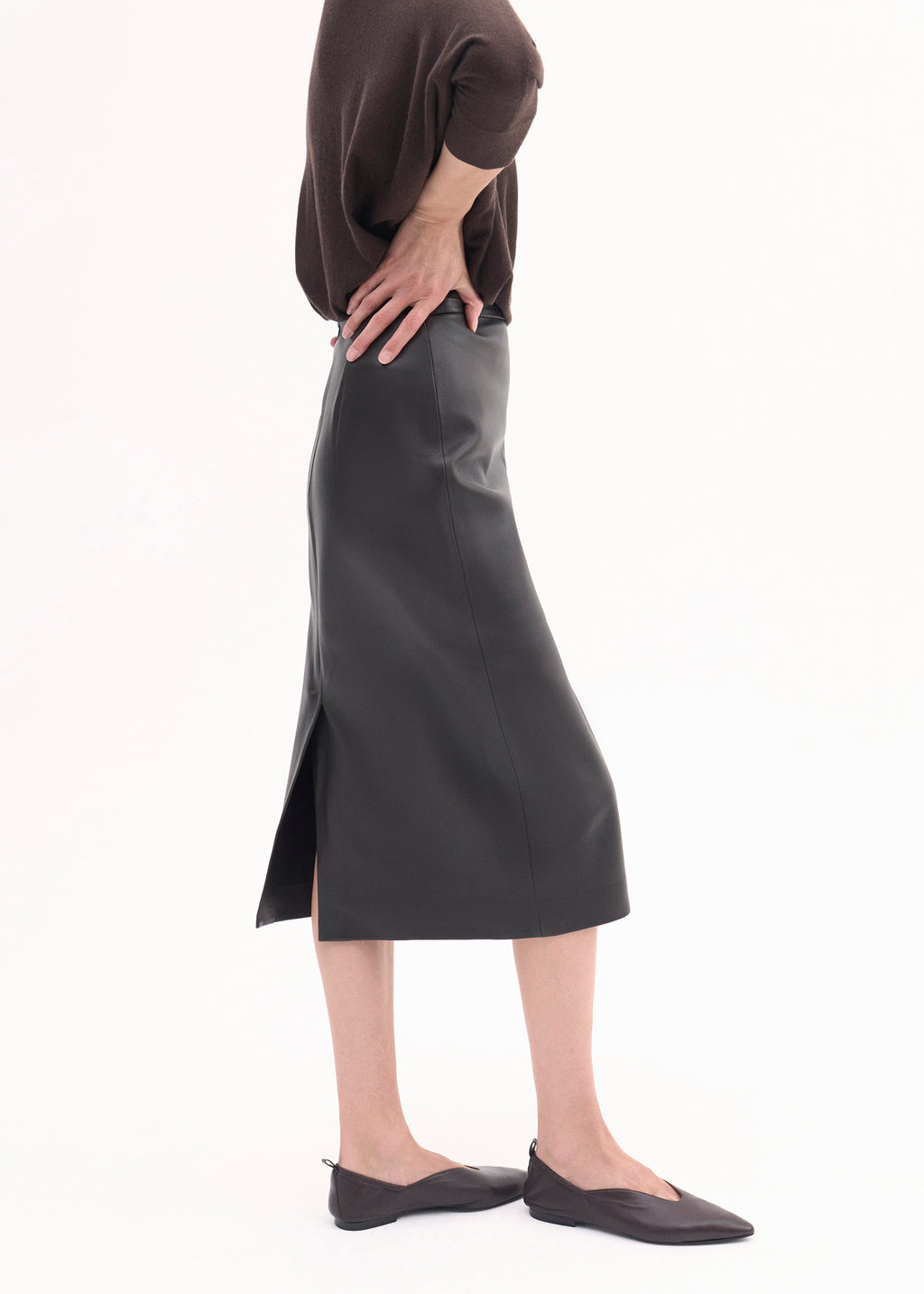 Midi Pencil Skirt in Leather - Black - CO