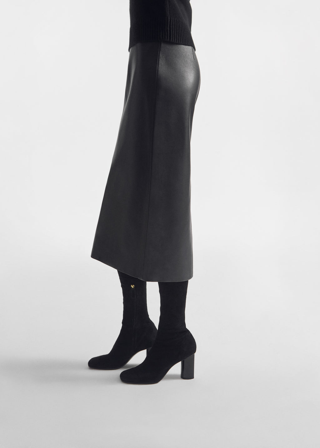 Midi Pencil Skirt in Leather - Black - CO