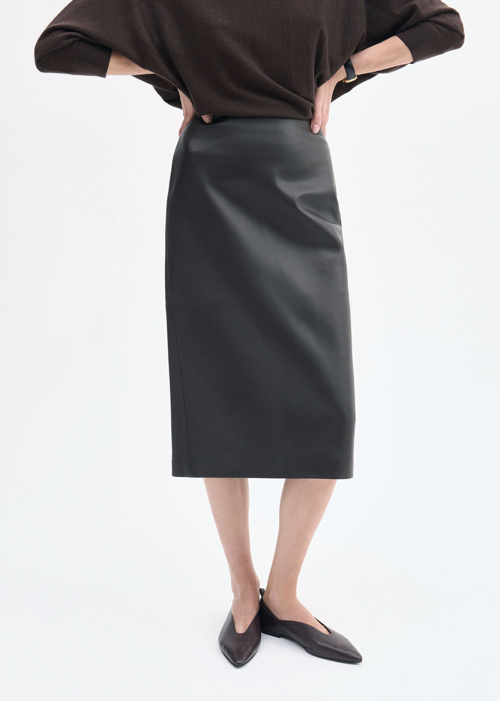 Midi Pencil Skirt in Leather - Chocolate - CO