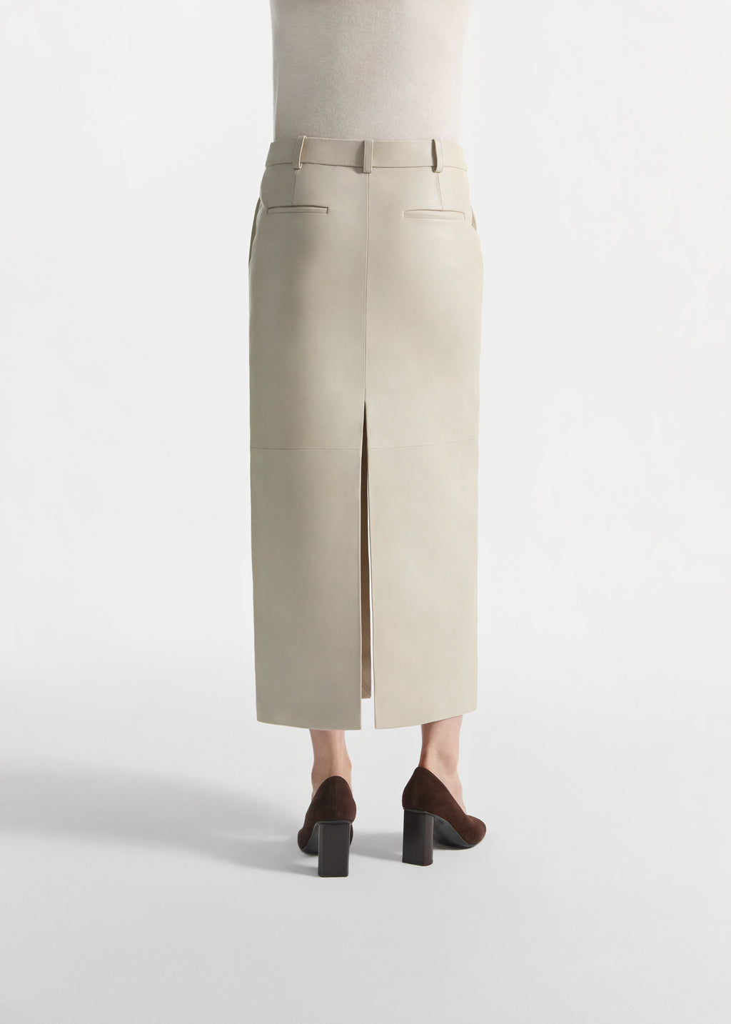 Tailored Front-Slit Midi Skirt in Leather - Pearl - CO