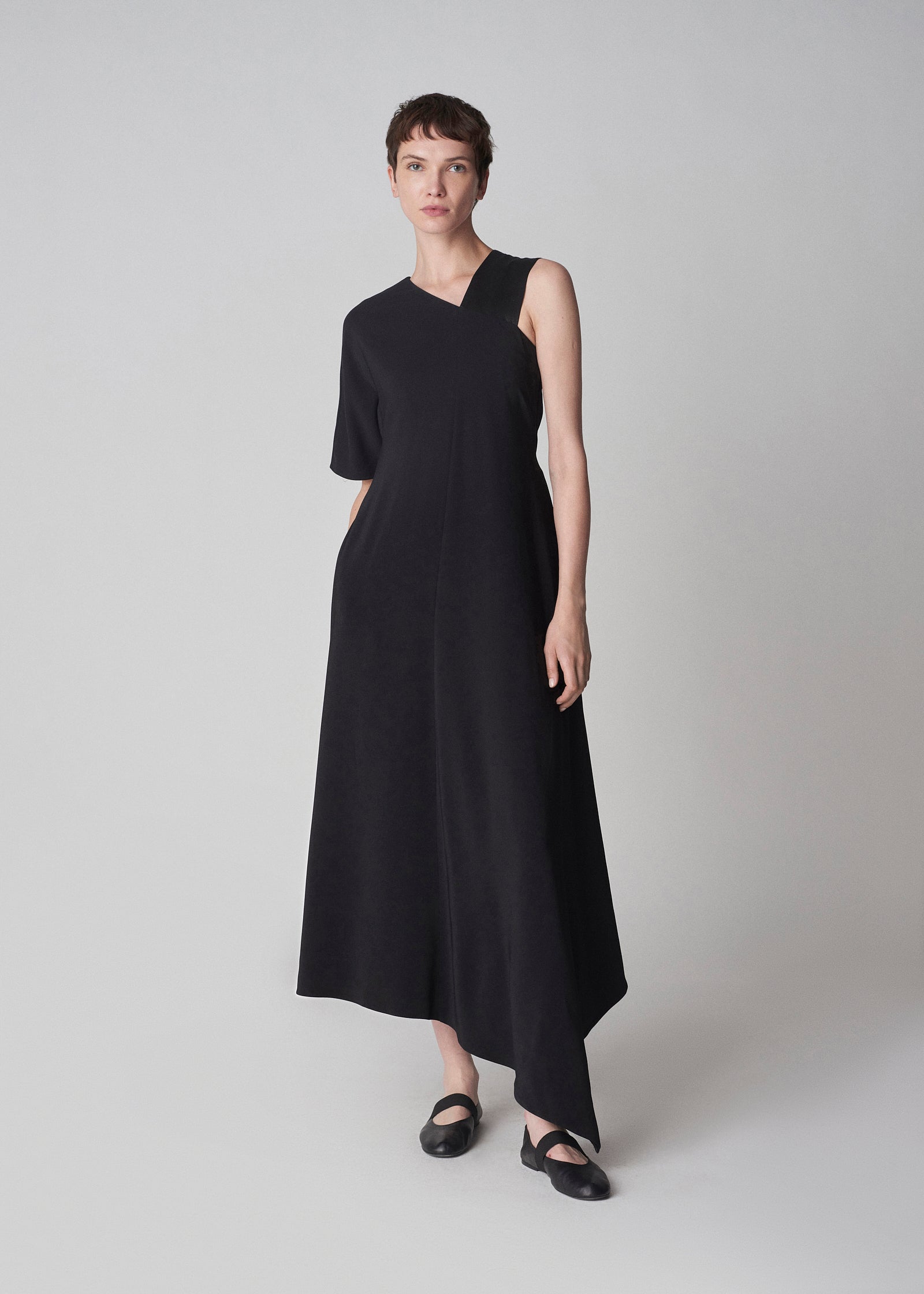 Napkin Dress in Stretch Viscose Crepe - Black - CO Collections
